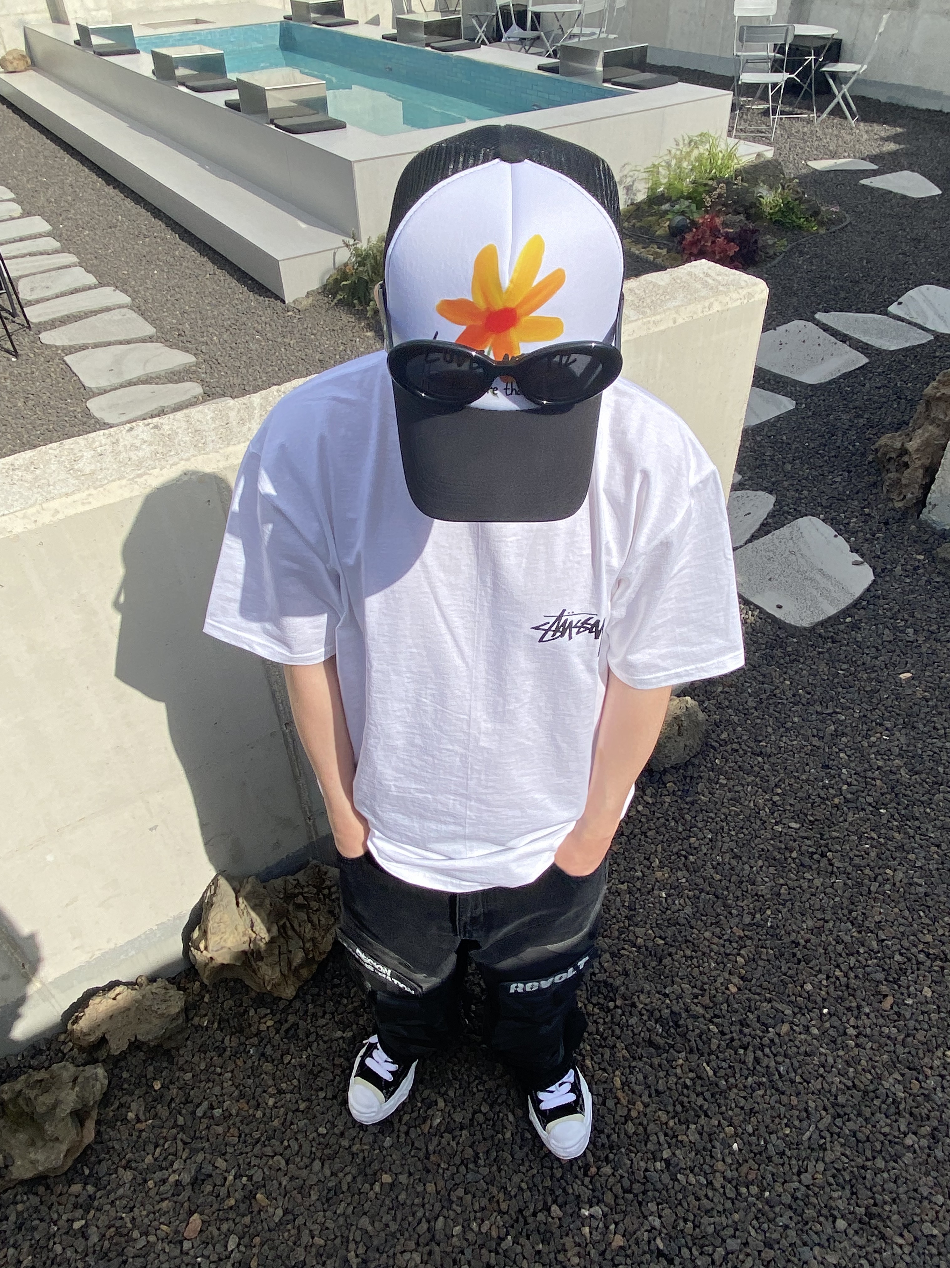 Gentle Monster x Maison Margiela MM005 Black Black, Stussy Burning Stock T-Shirt White 착용 스타일