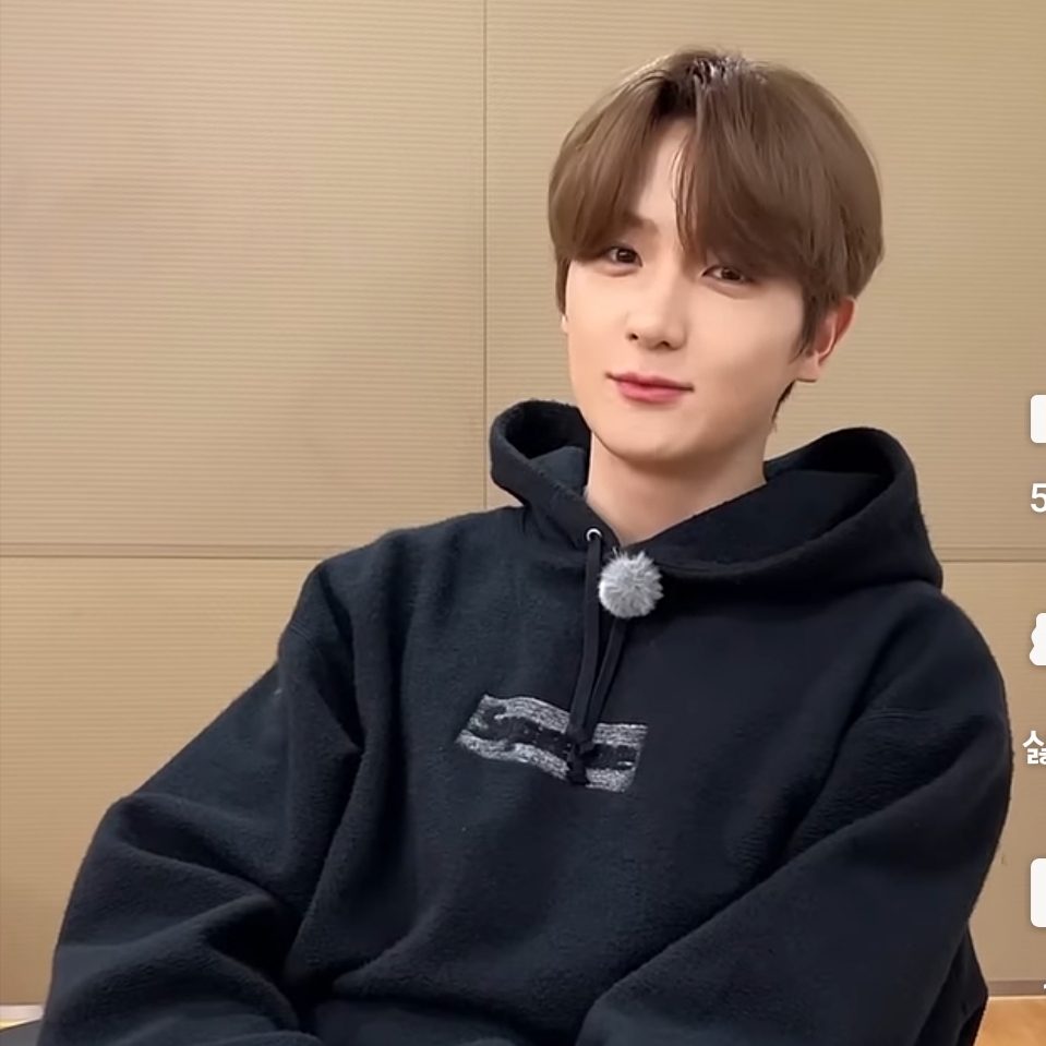 Supreme Inside Out Box Logo Hooded Sweatshirt Black - 23SS 착용 스타일 - 1