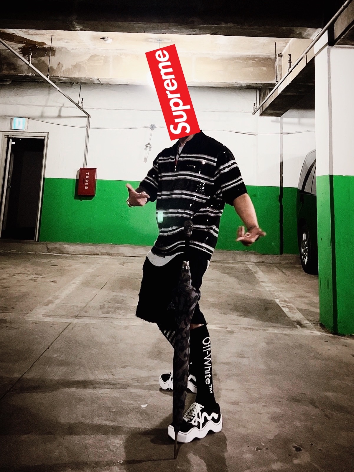 Supreme Pigment Canvas S Logo 6-Panel Black - 23SS, Supreme Sequin Stripe Zip Polo Black - 23SS 착용 스타일 - 2