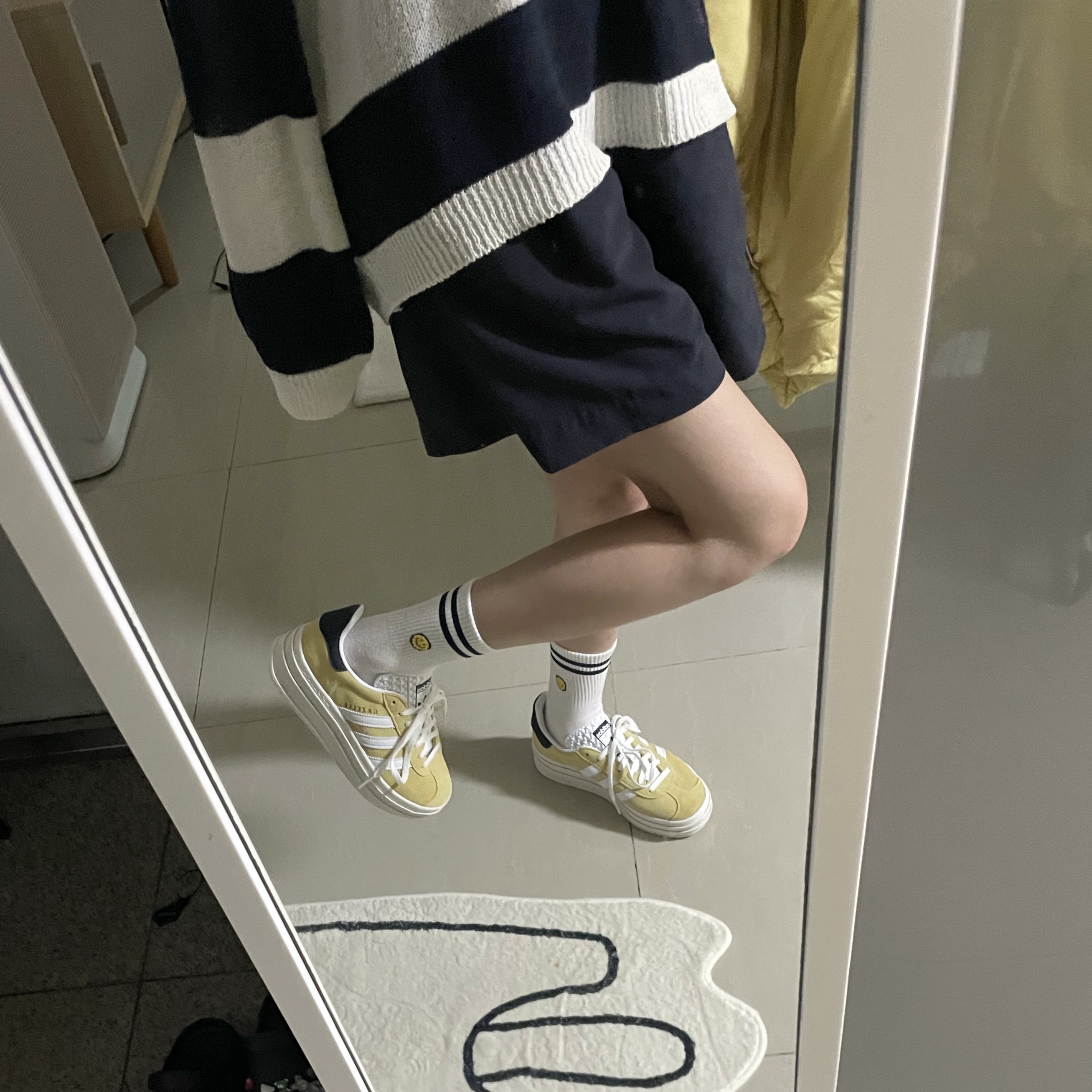 (W) Adidas Gazelle Bold Almost Yellow Cloud White 착용 스타일 - 3