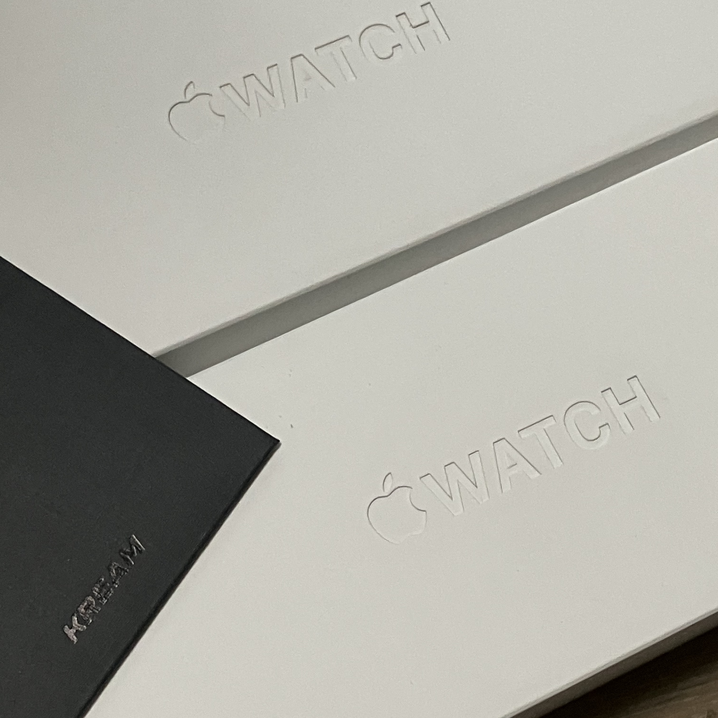 Apple Watch Series 8 41mm GPS Midnight Aluminium Case with Sport Band Midnight (Korean Ver.) 착용 스타일