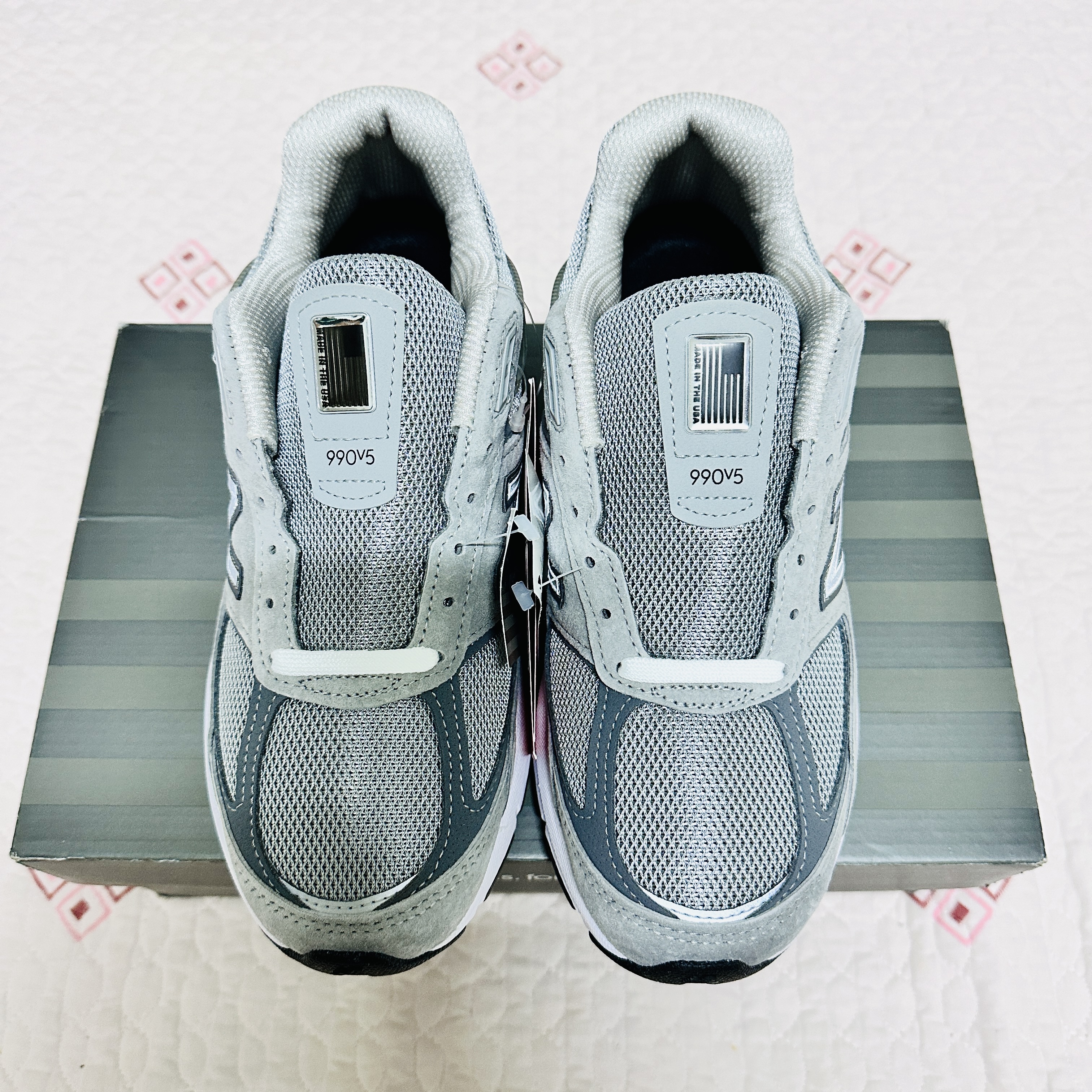 New Balance 990v5 Made in USA Grey - D Standard 착용 스타일 - 1
