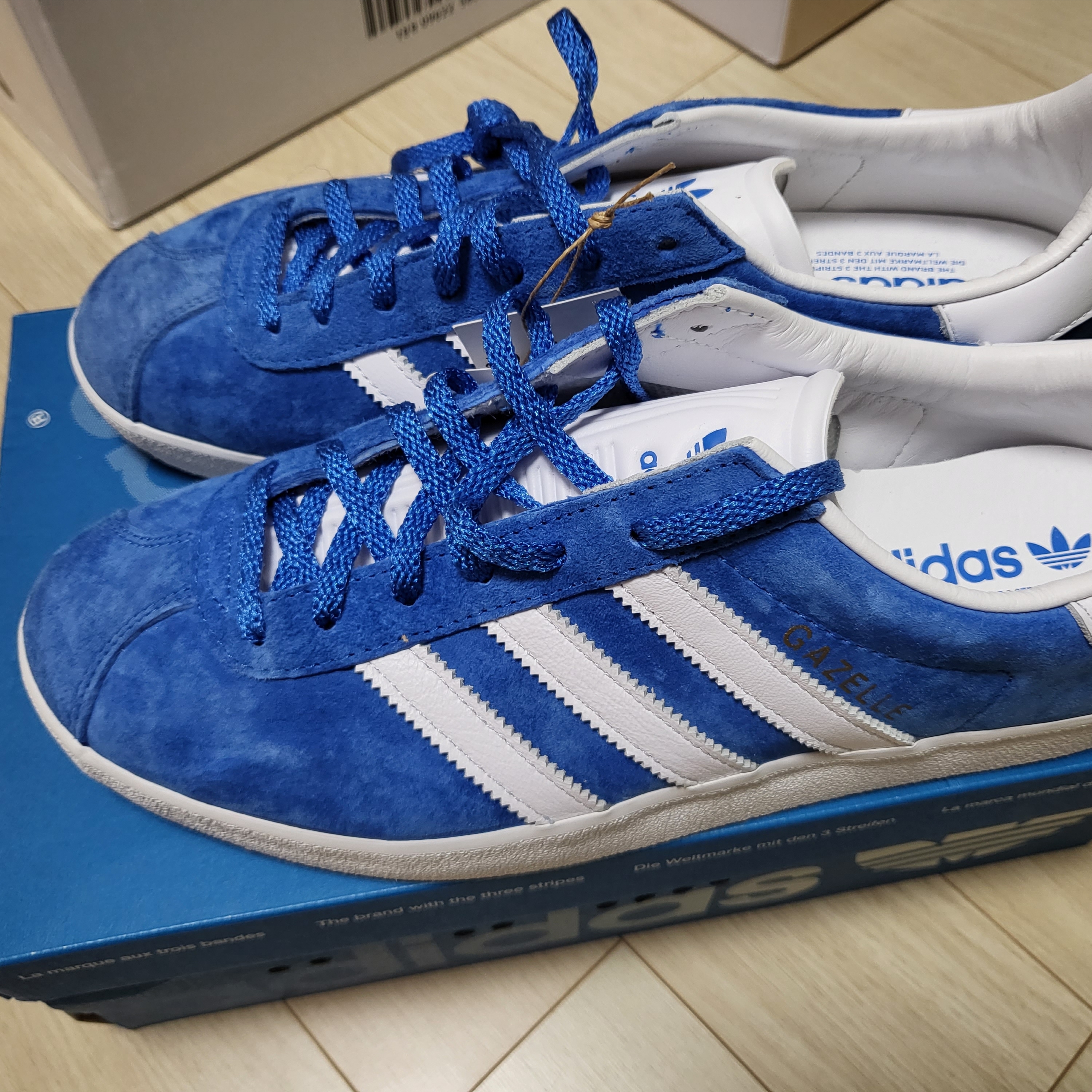 Adidas Gazelle 85 Blue Bird 착용 스타일