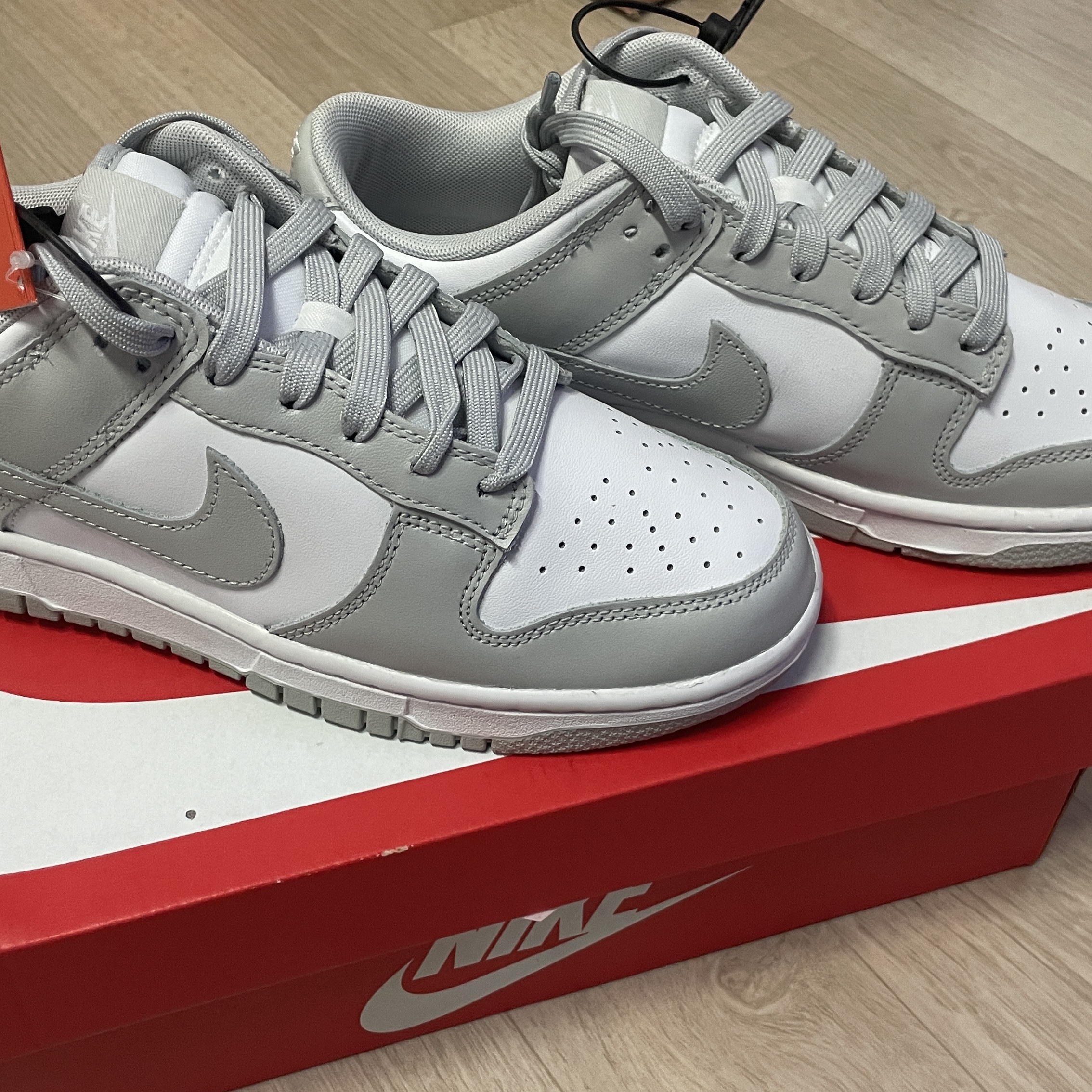Nike Dunk Low Retro Grey Fog 착용 스타일