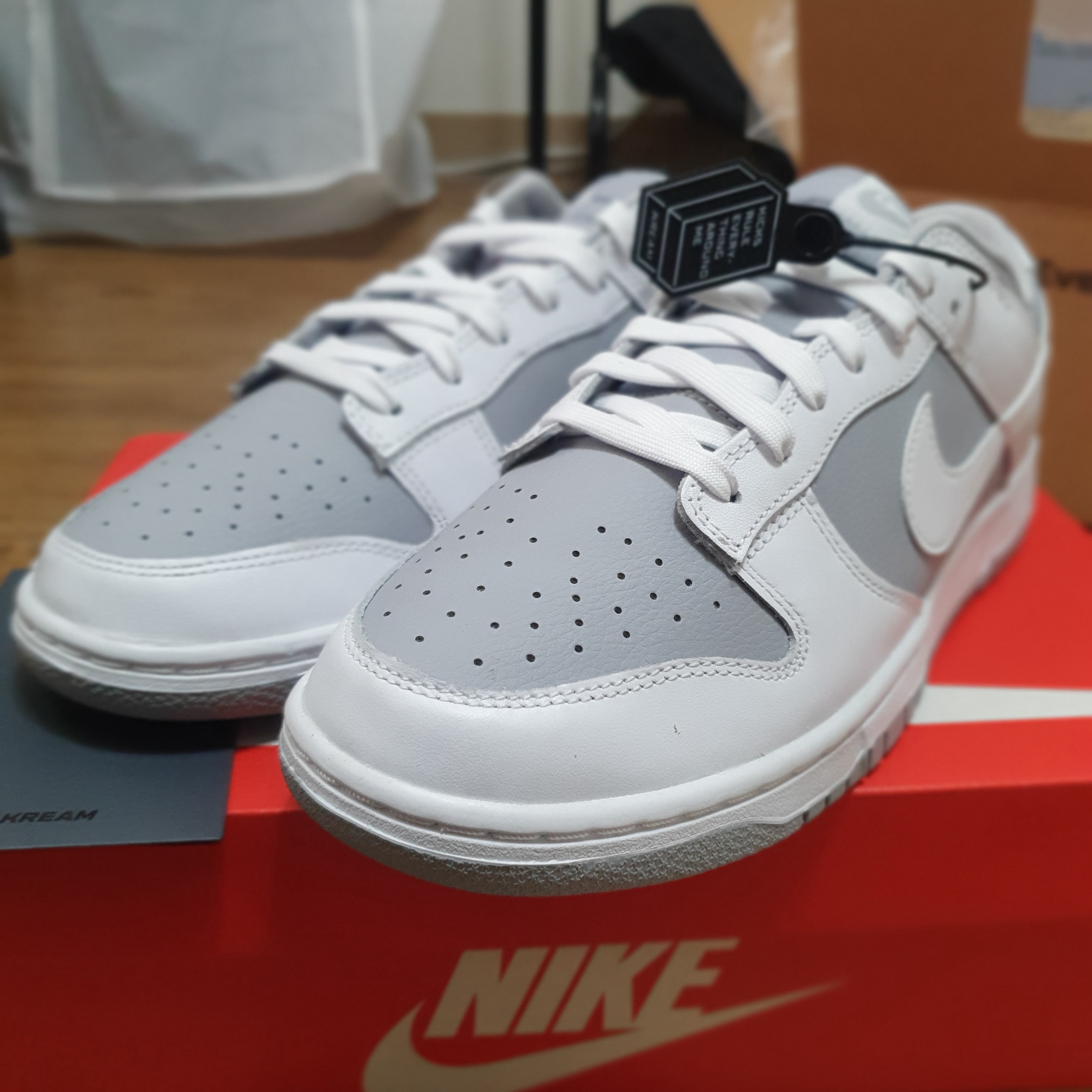 Nike Dunk Low Retro White Neutral Grey 착용 스타일