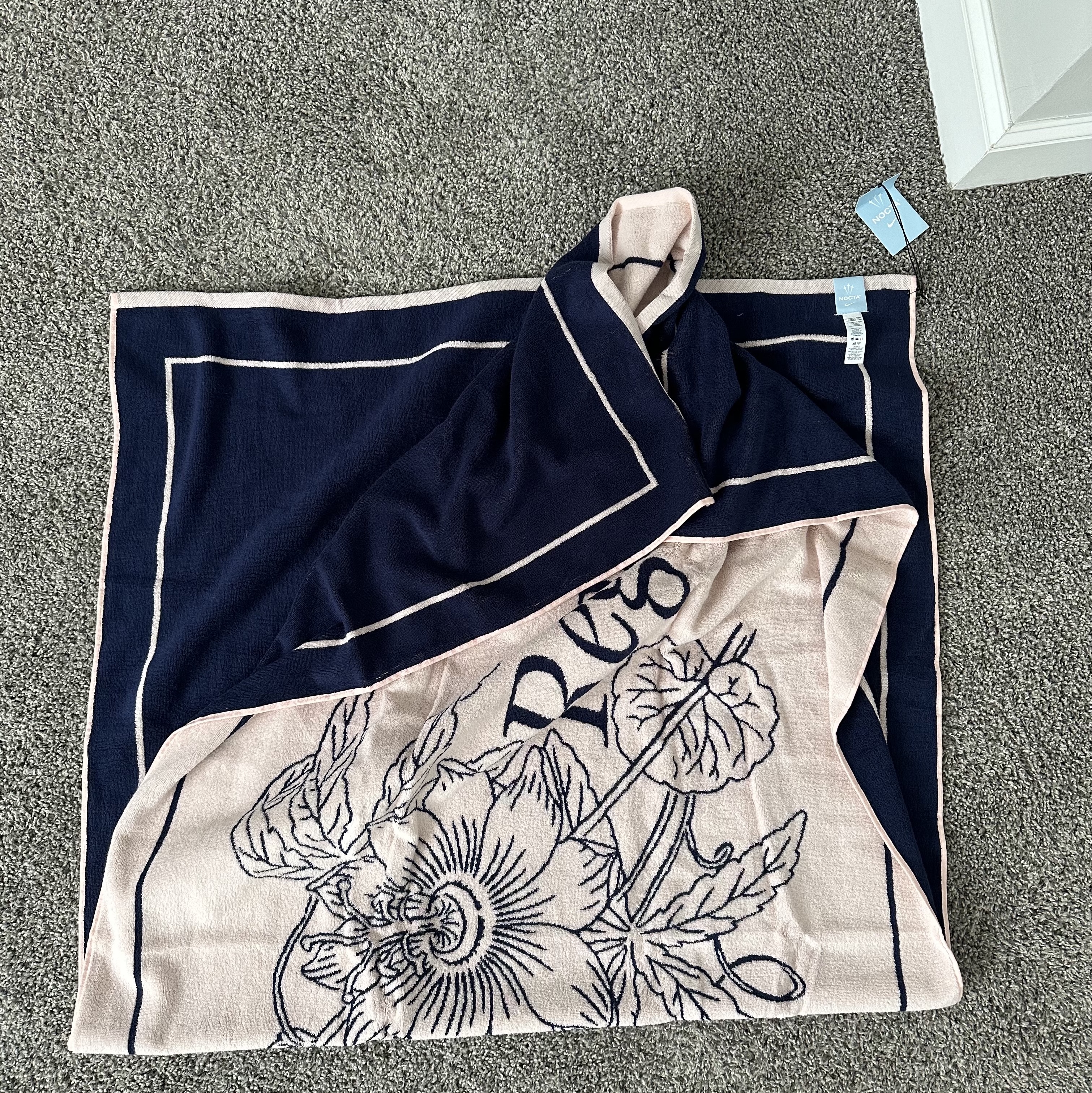 Nike x Drake Nocta Distant Regards Towel Washed Coral 착용 스타일 - 1