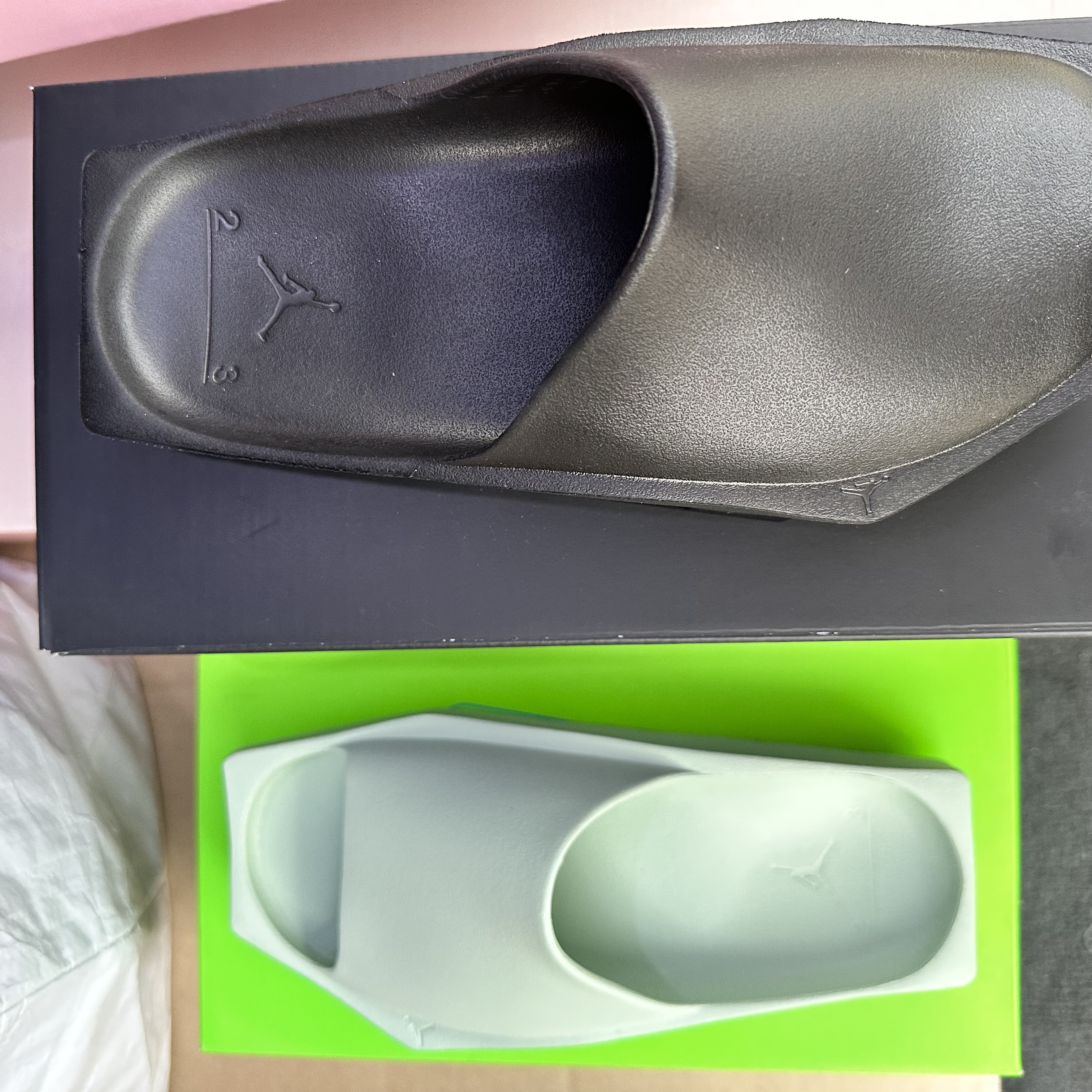 (W) Jordan Hex Mule SP Black, (W) Jordan Hex Slide Pistachio Frost 착용 스타일 - 2
