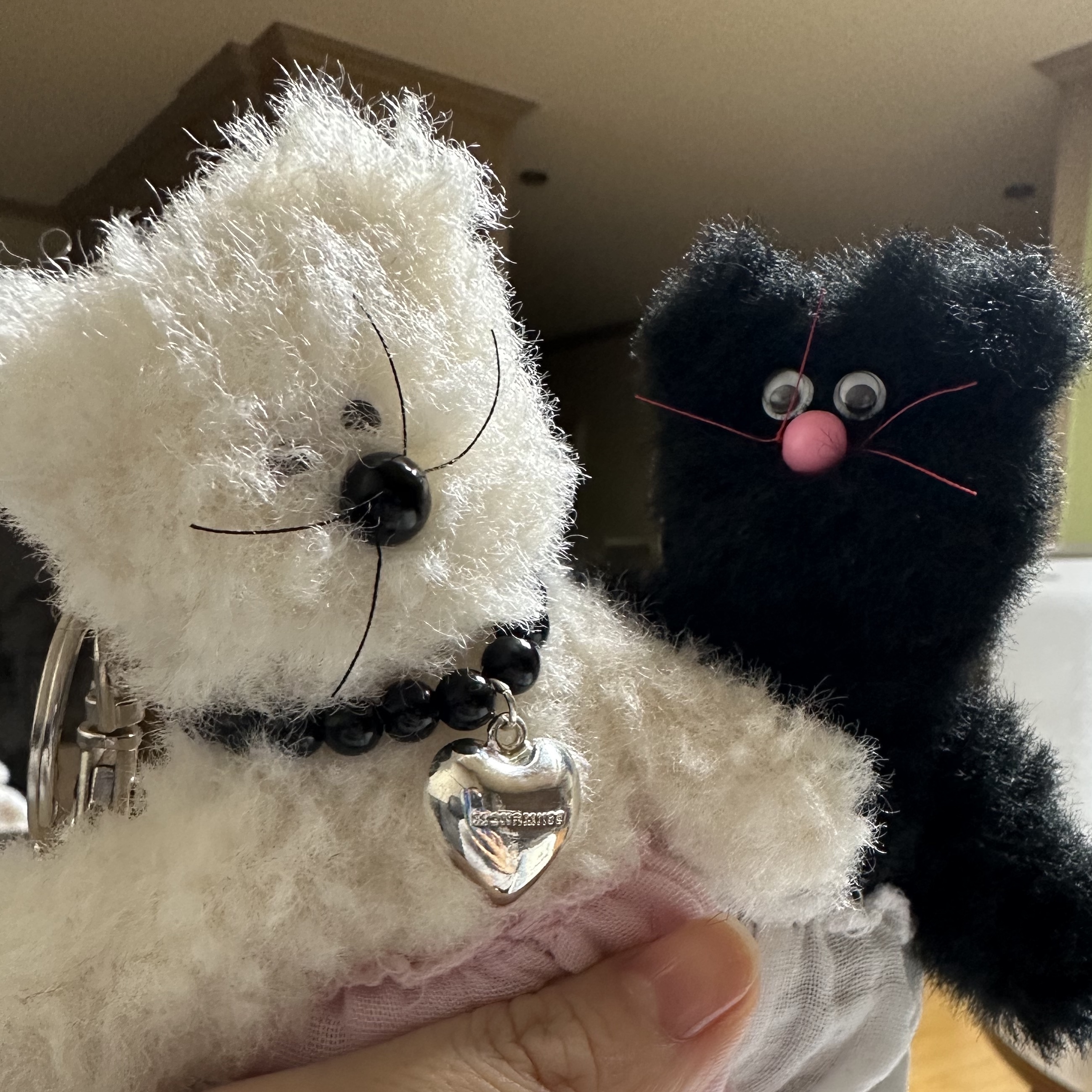 Monamhee Beulpingi Keyring with White Pants Black, [KREAM 단독] Monamhee Creami Keyring Cream 착용 스타일 - 4