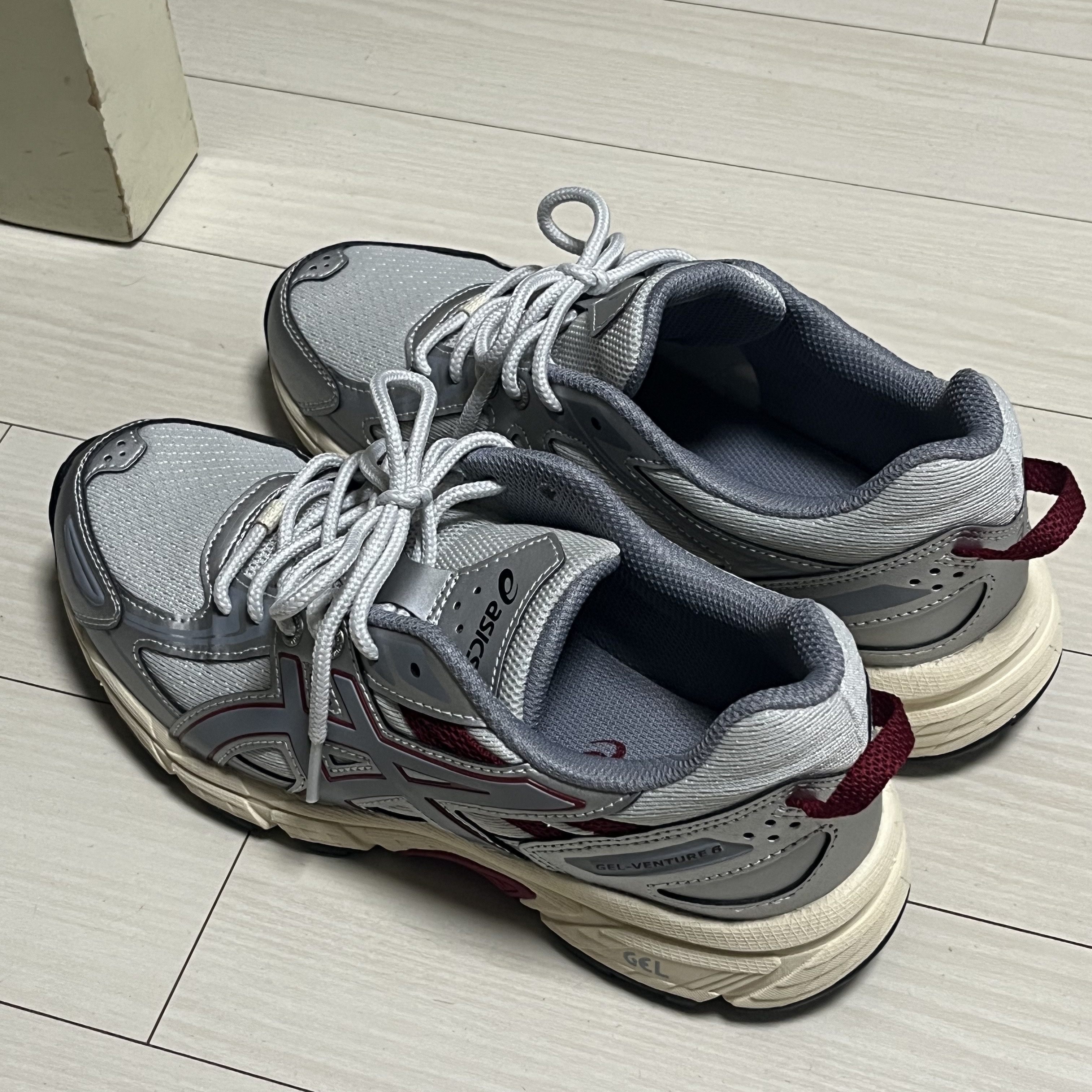 (W) Asics Gel-Venture 6 Glacier Grey Sheet Rock 착용 스타일 - 1