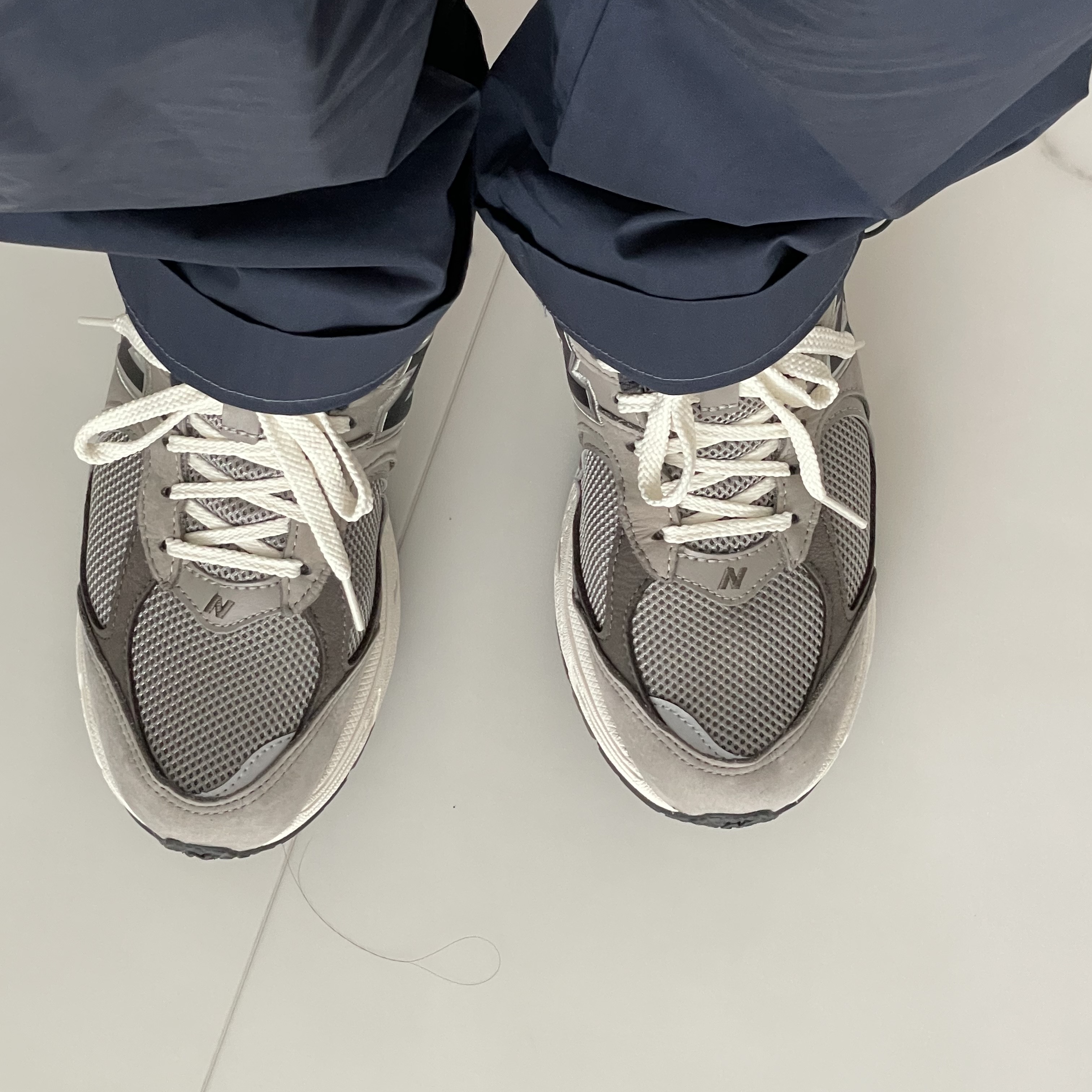 New Balance 2002 Warm Alpaca 착용 스타일