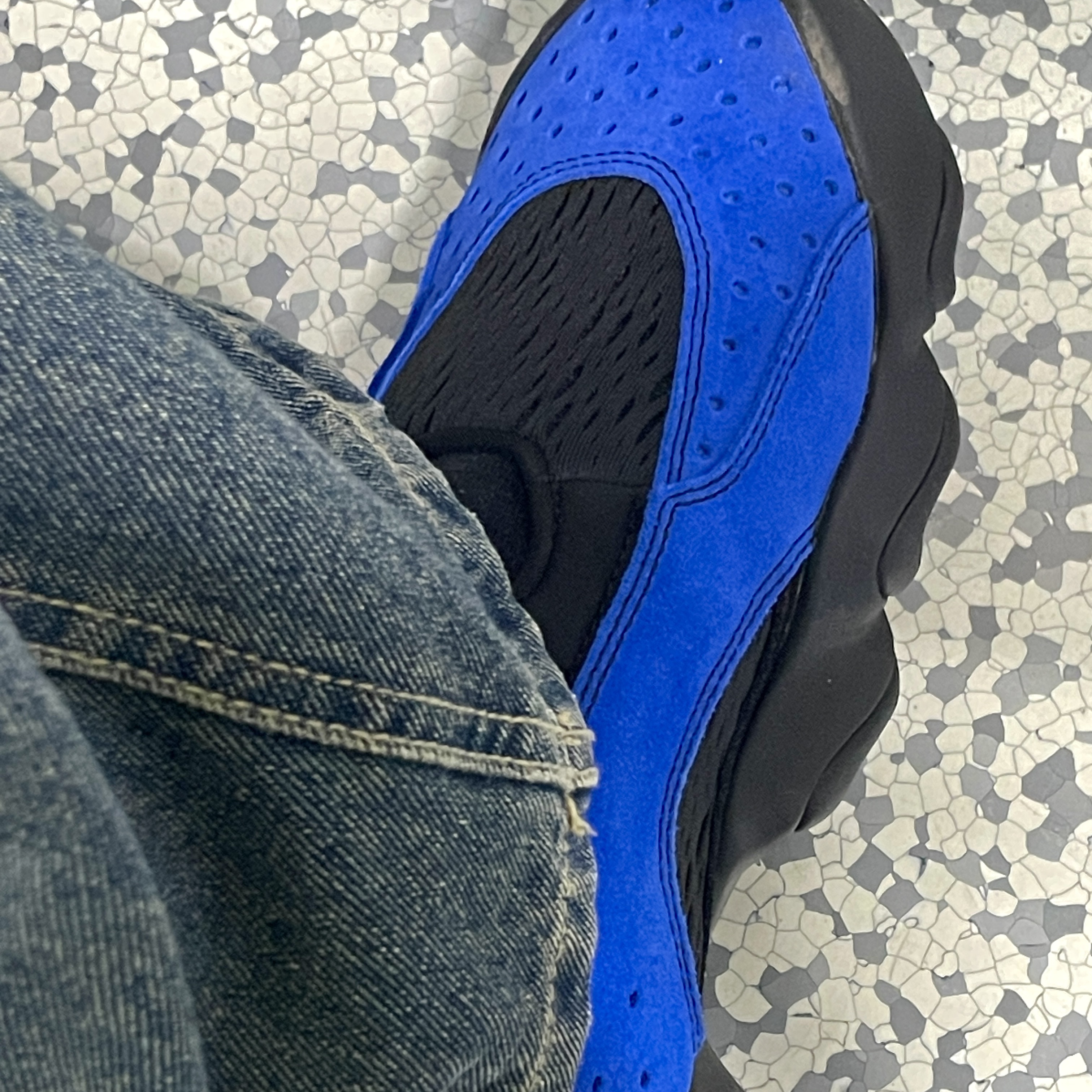 Oakley Factory Team x Brain Dead Flesh Sandal Electric Blue Black 착용 스타일