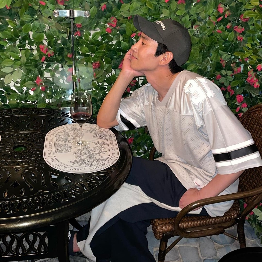 Wooyoungmi Embroidered Ball Cap Black - 23SS 착용 스타일 - 2