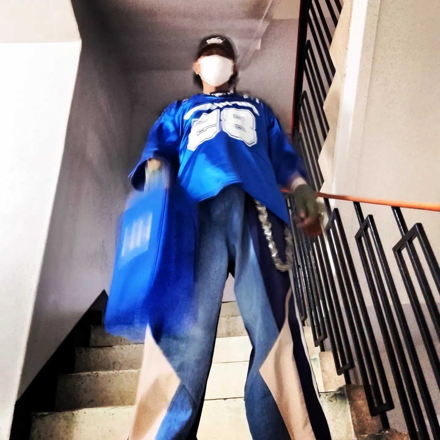 [KREAM 단독] Civision by CSC Hybrid Track Pants Navy, Civision by CSC Vison Destroyed Cap Washed Black 착용 스타일 - 2