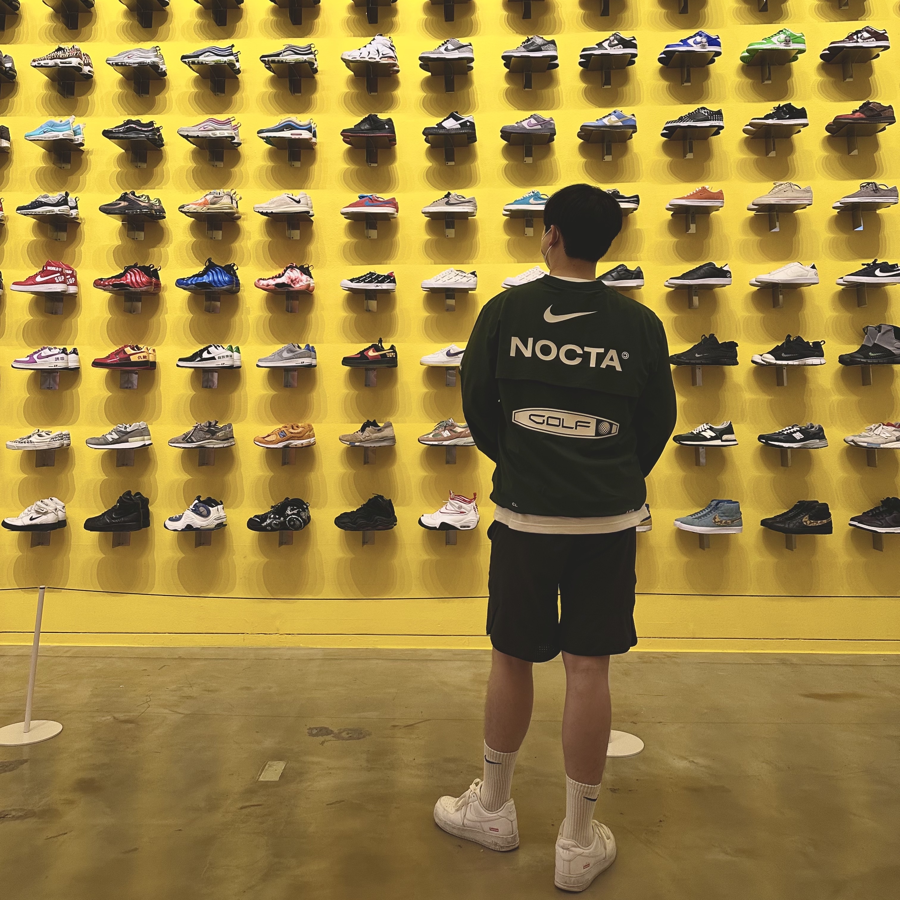 Nike x Drake Nocta Golf Crewneck Top Green - US/EU, Nike x Supreme Air Force 1 Low White 착용 스타일