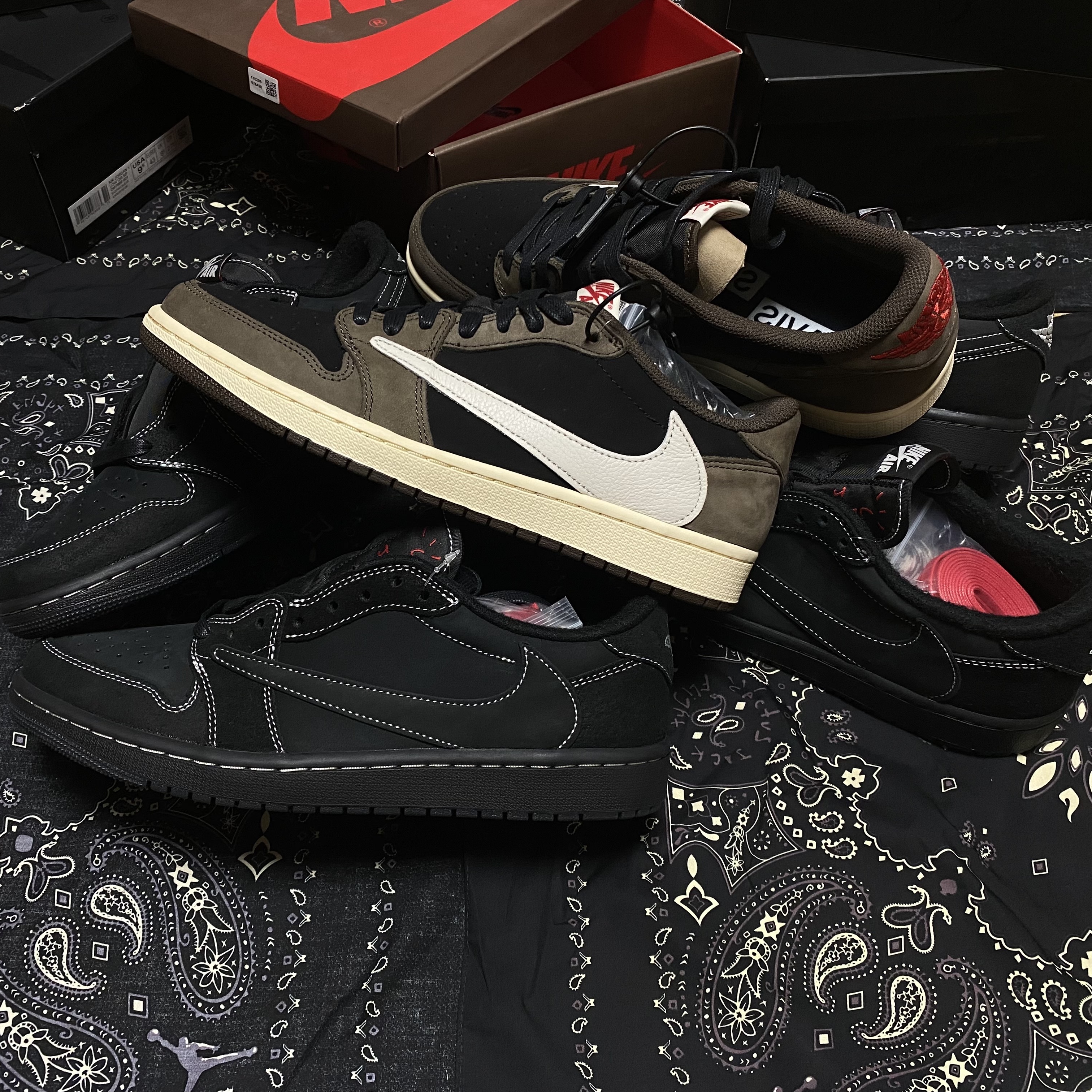 Jordan 1 x Travis Scott Retro Low OG SP Mocha, Jordan 1 x Travis Scott Retro Low OG SP Black Phantom 착용 스타일