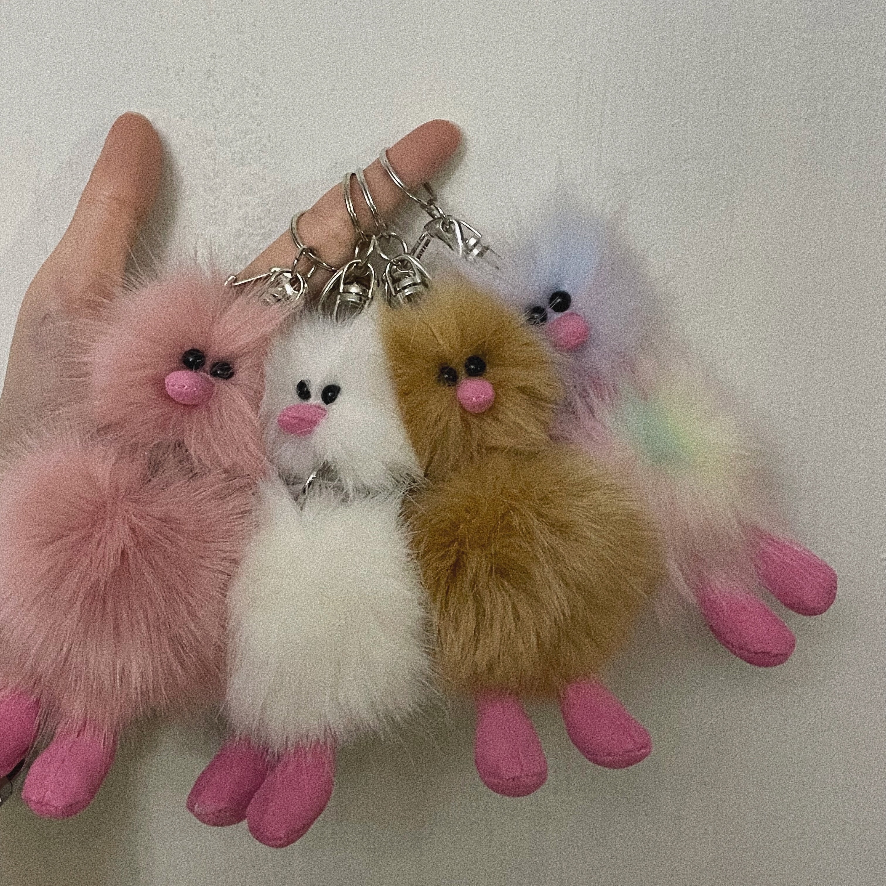 Cosymosy Mini Bird Keyring Brown, Cosymosy Mini Bird Keyring Rainbow 착용 스타일