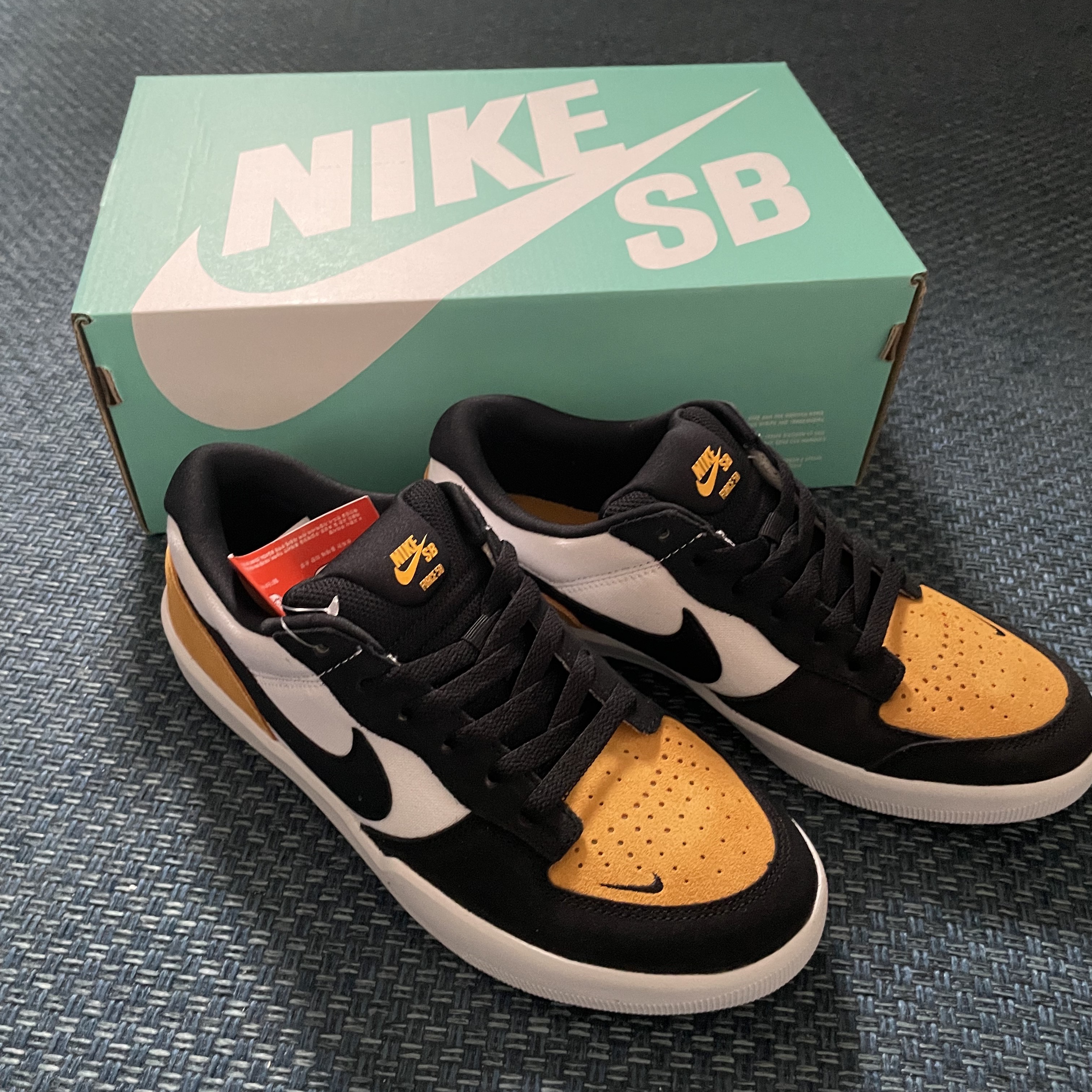 Nike SB Force 58 Concord Team Orange 착용 스타일 - 1