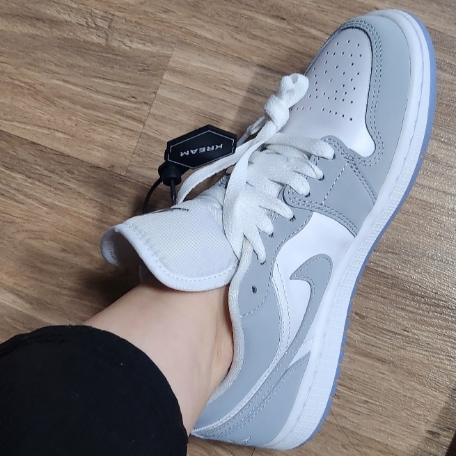 (W) Jordan 1 Low White Wolf Grey 착용 스타일