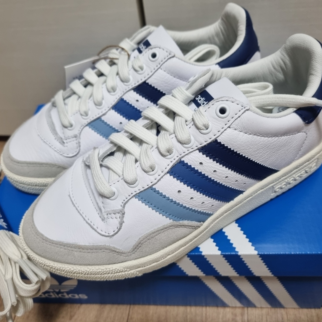 Adidas Harlem Cloud White Blue 착용 스타일