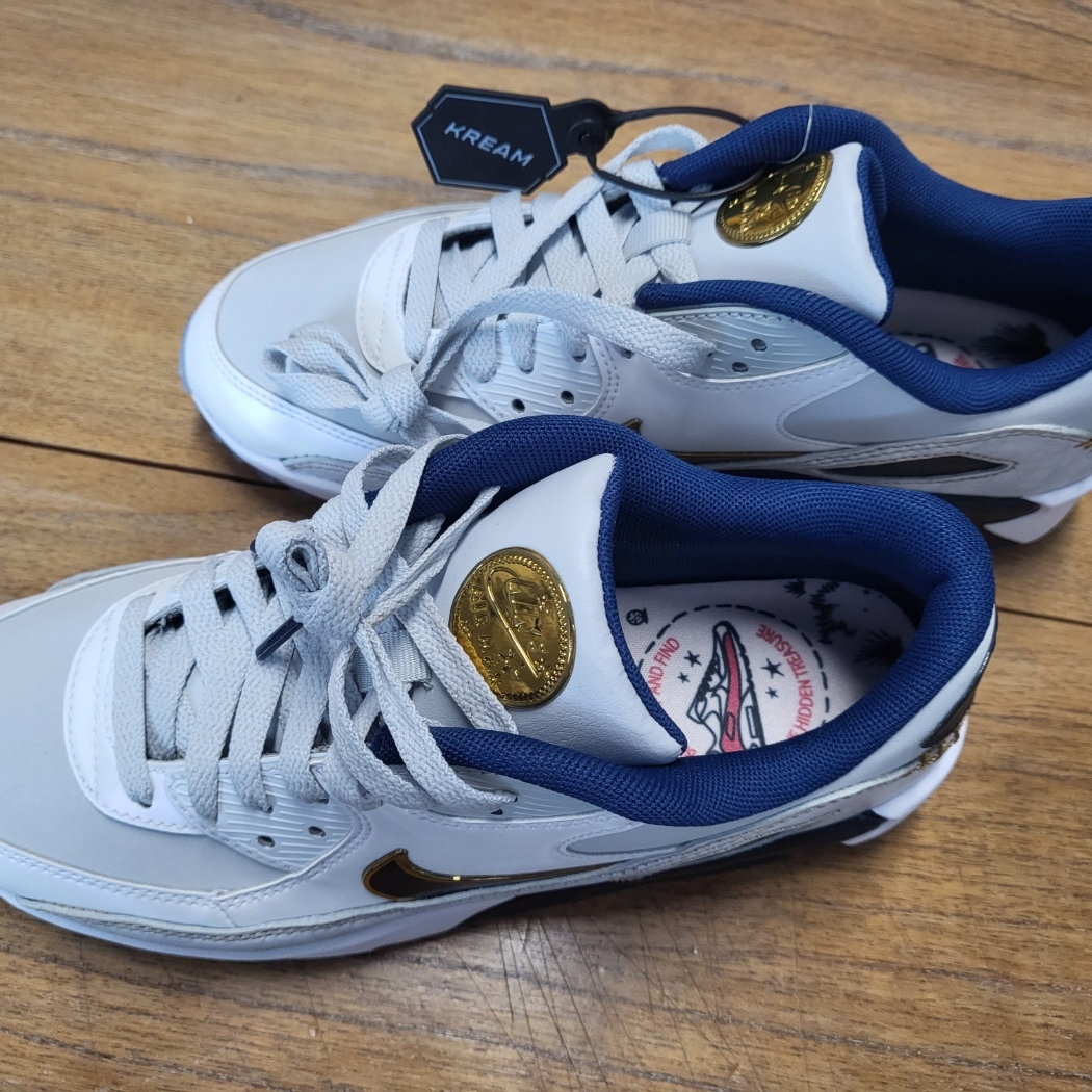 Nike Air Max 90 G NRG Pure Platinum Dark Obsidian 착용 스타일 - 3
