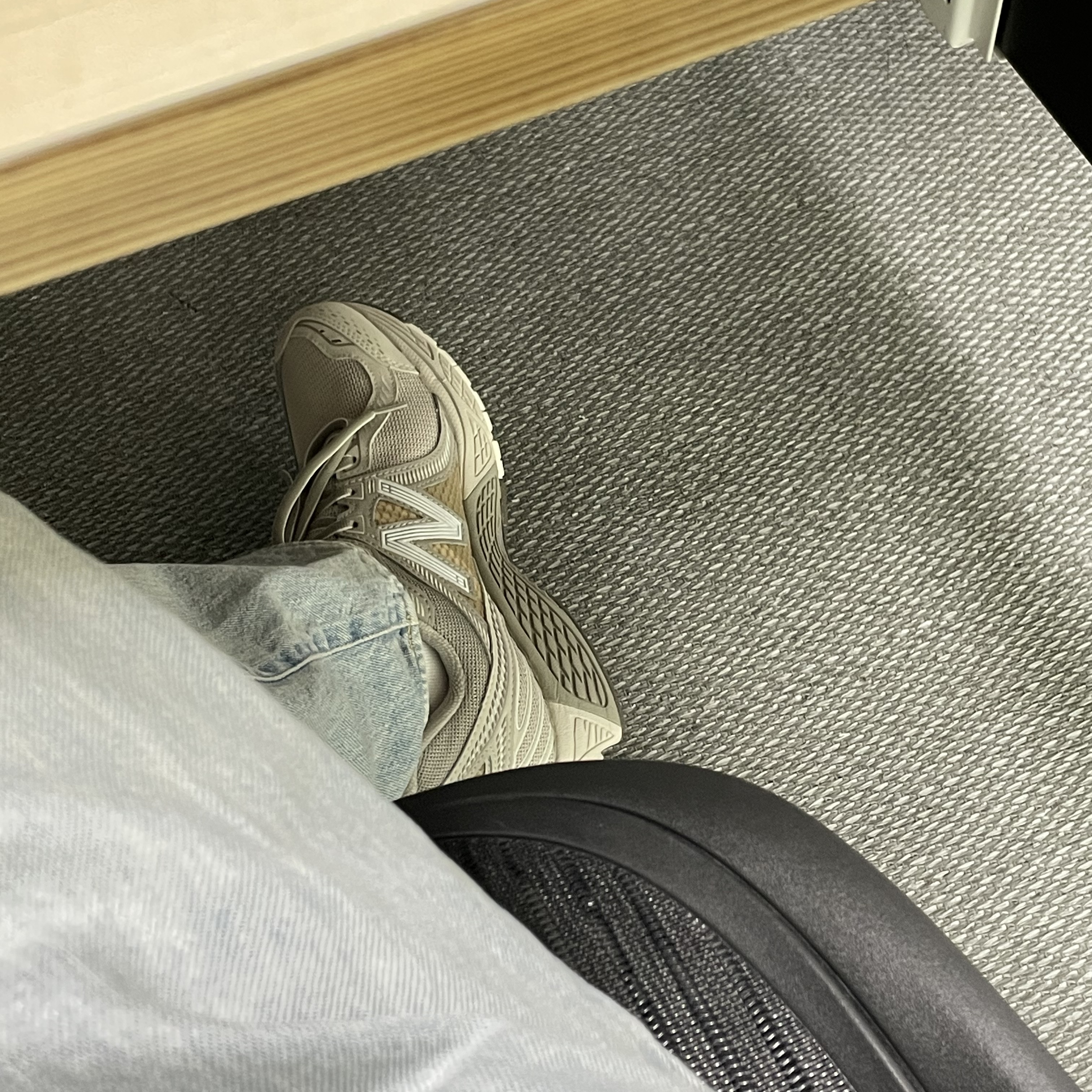 New Balance 860v2 Mars 착용 스타일 - 2