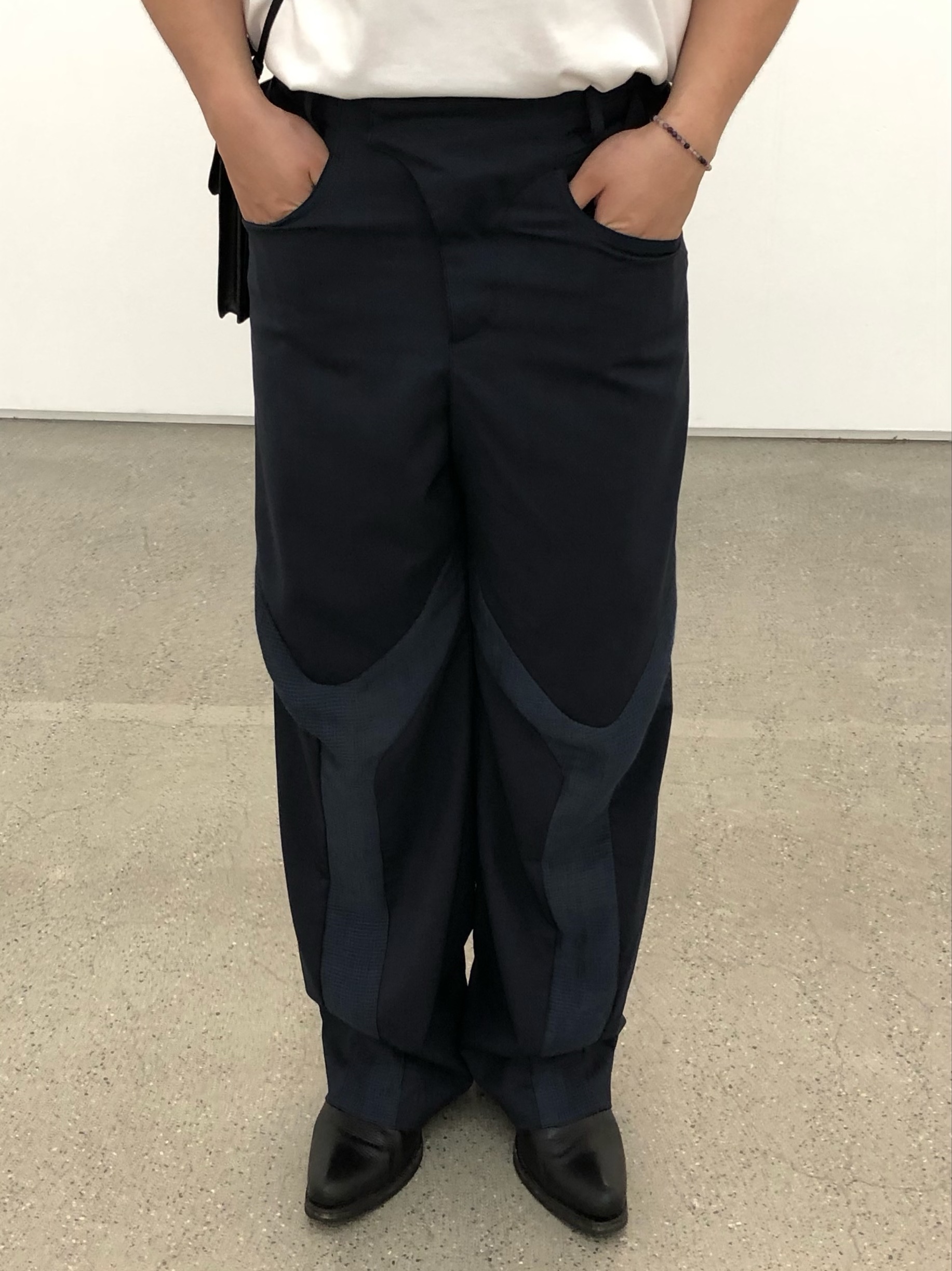 Helixclothing 3 Direction Trousers Type A Navy, Prada Saffiano Leather Smartphone Case Black 착용 스타일 - 2