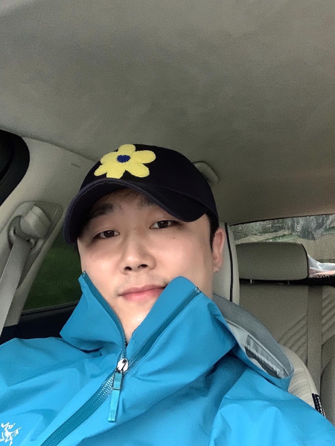 The Museum Visitor Bookle Flower Ballcap Navy, Arc'teryx Zeta SL Jacket Frenetic 착용 스타일 - 2