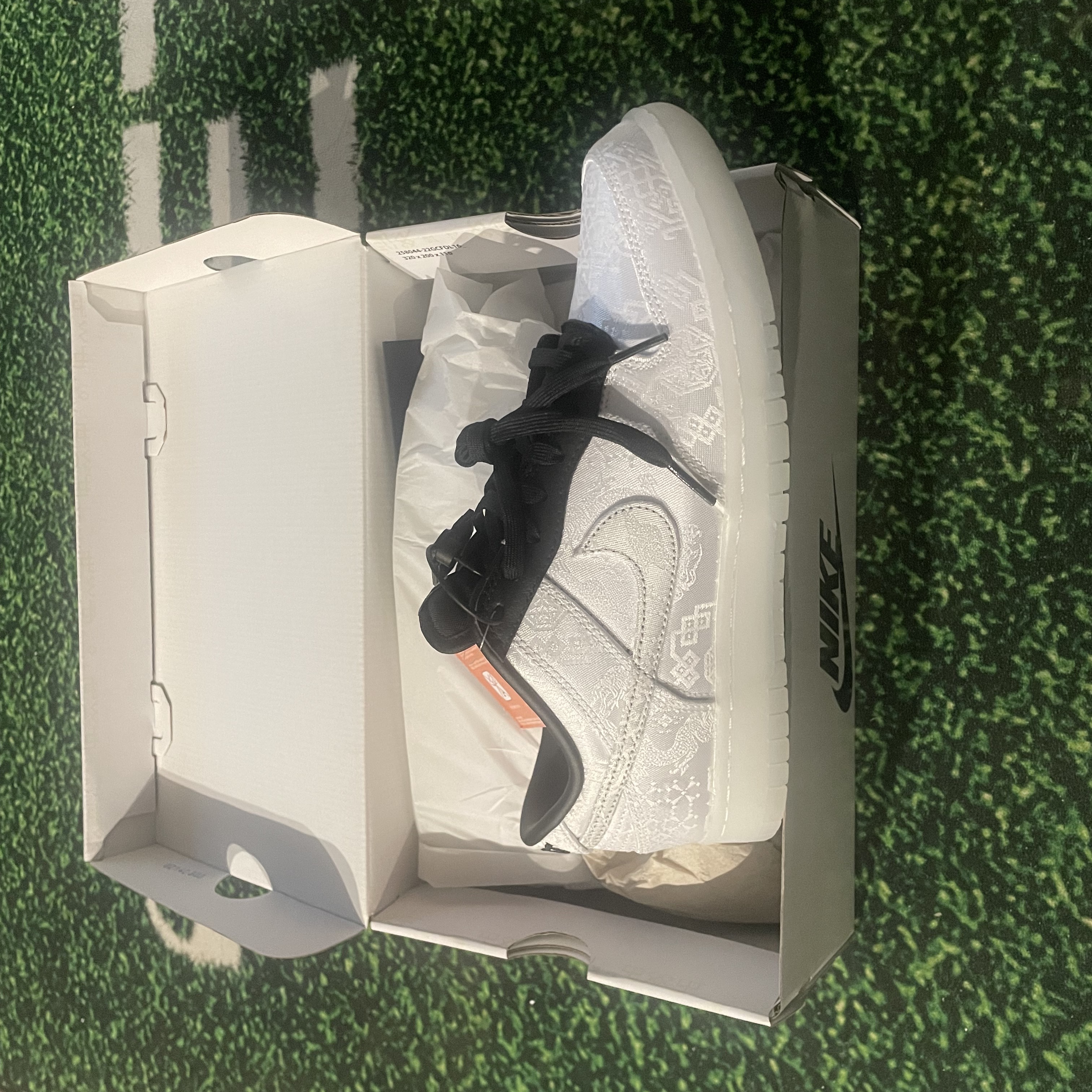 Nike x Clot x Fragment Dunk Low Black and White 착용 스타일 - 1