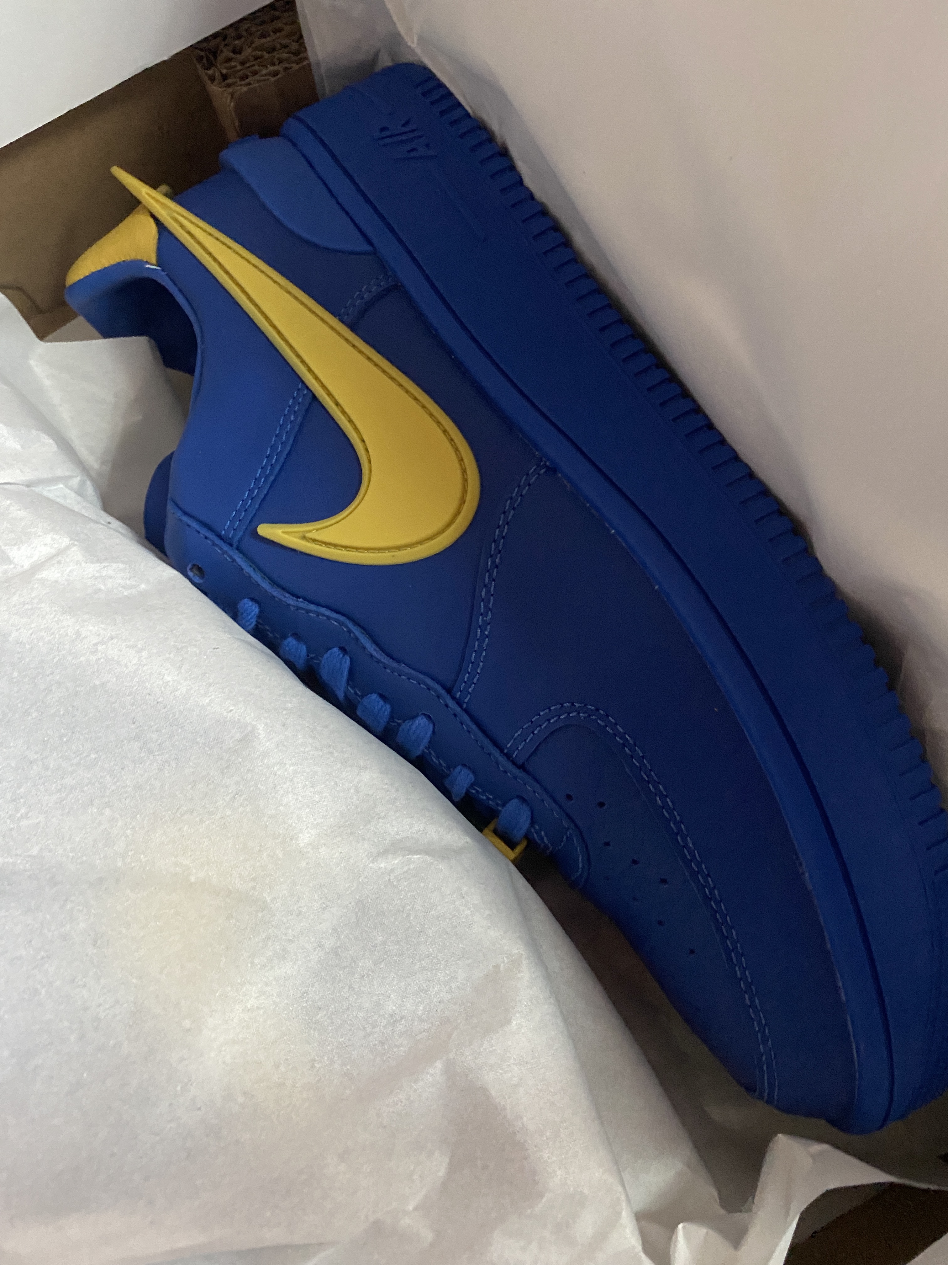 Nike x Ambush Air Force 1 Low SP Game Royal and Vivid Sulfur 착용 스타일