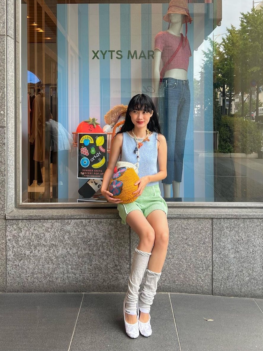 (W) Miu Miu Satin Ballerinas White 착용 스타일