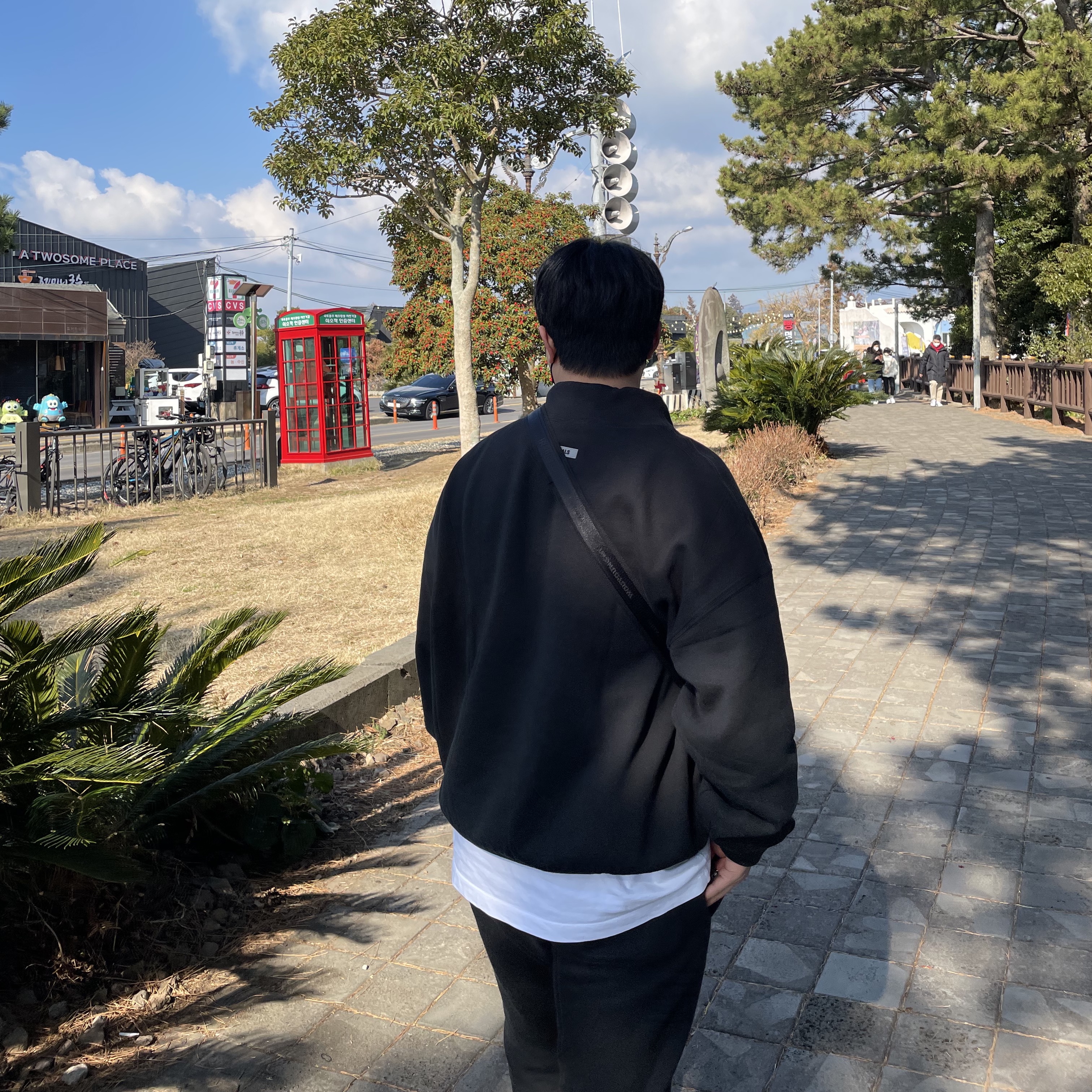 Essentials Sweatpants Black - 21SS, Essentials Pull-Over Mockneck Sweatshirt Black 2020 착용 스타일 - 3