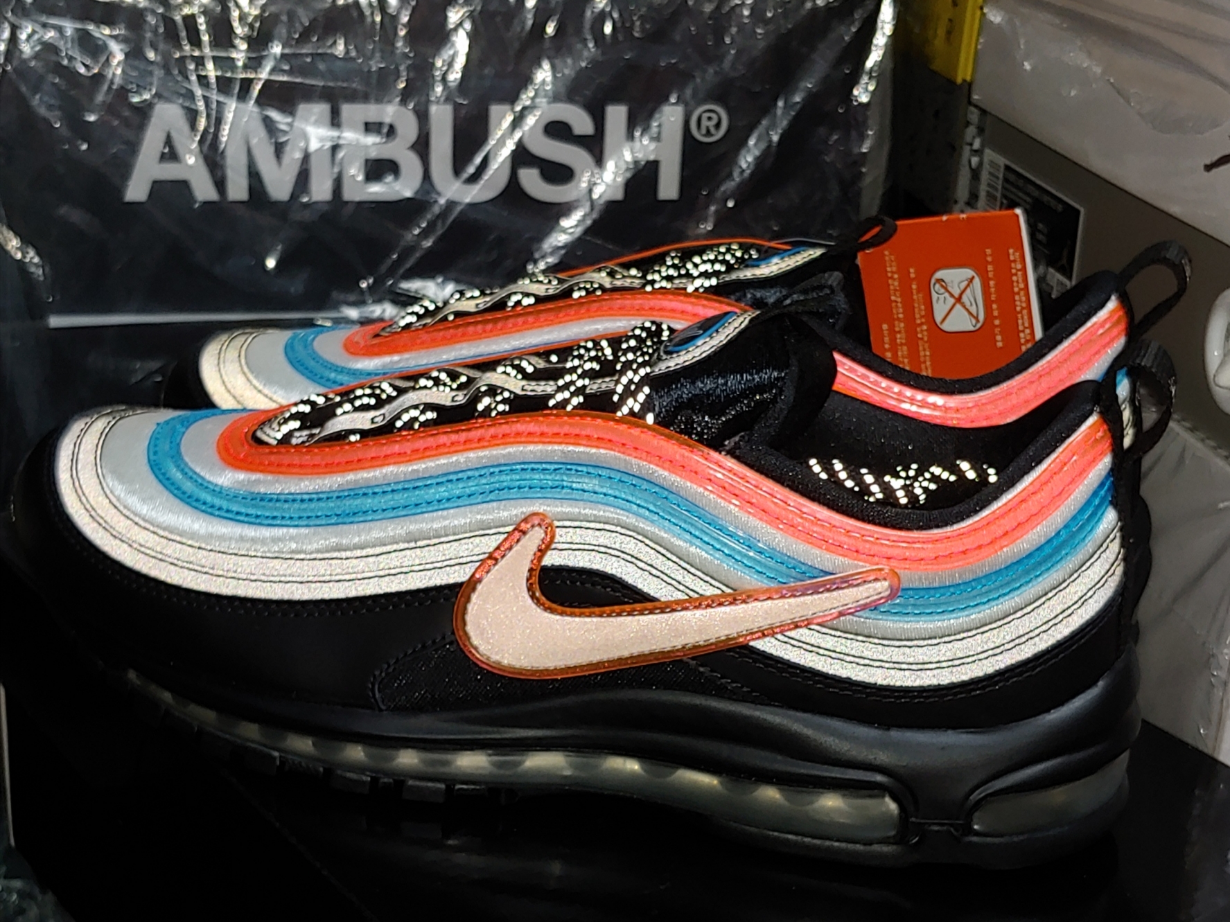 Nike Air Max 97 Neon Seoul 착용 스타일 - 3