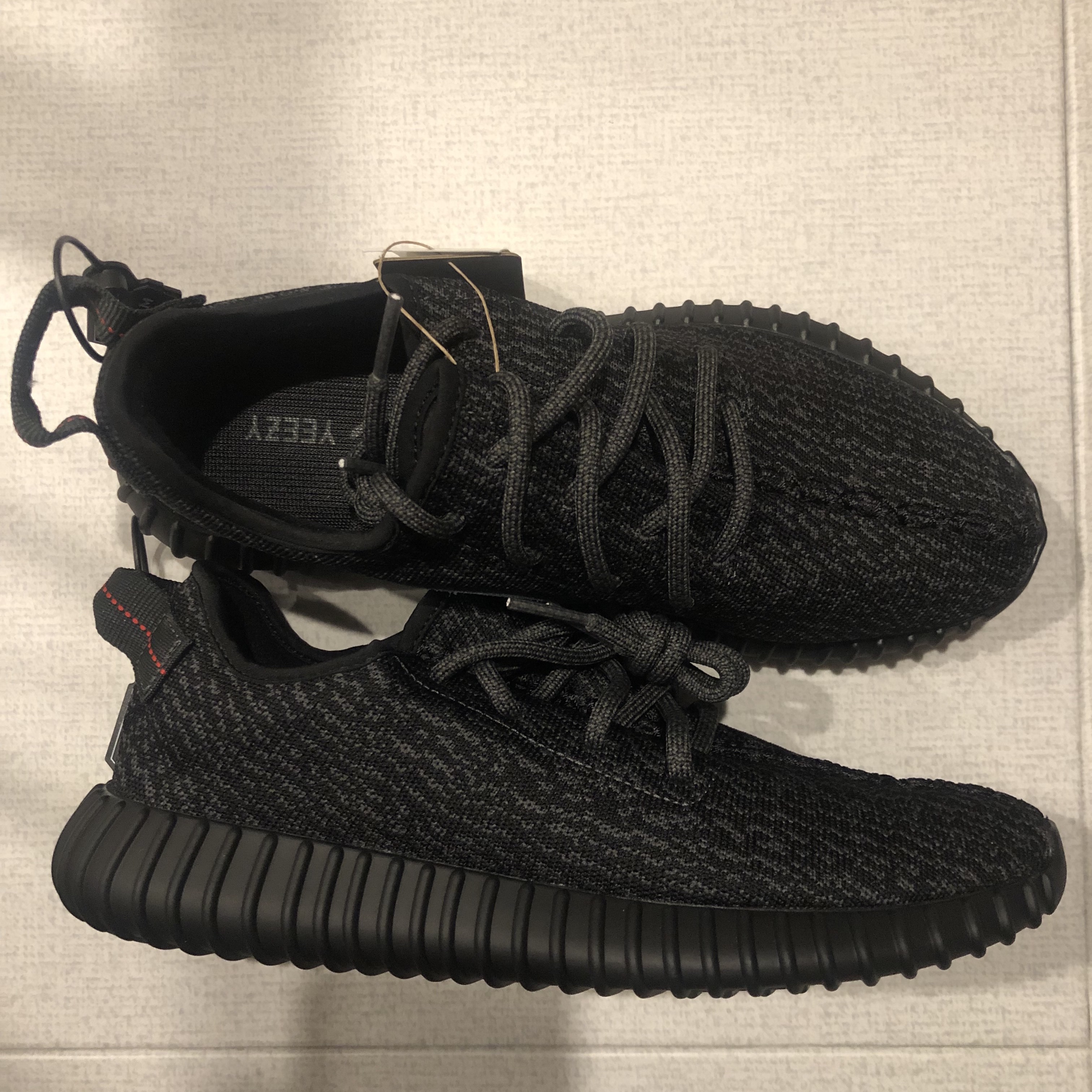 Adidas Yeezy Boost 350 Pirate Black 2023 착용 스타일
