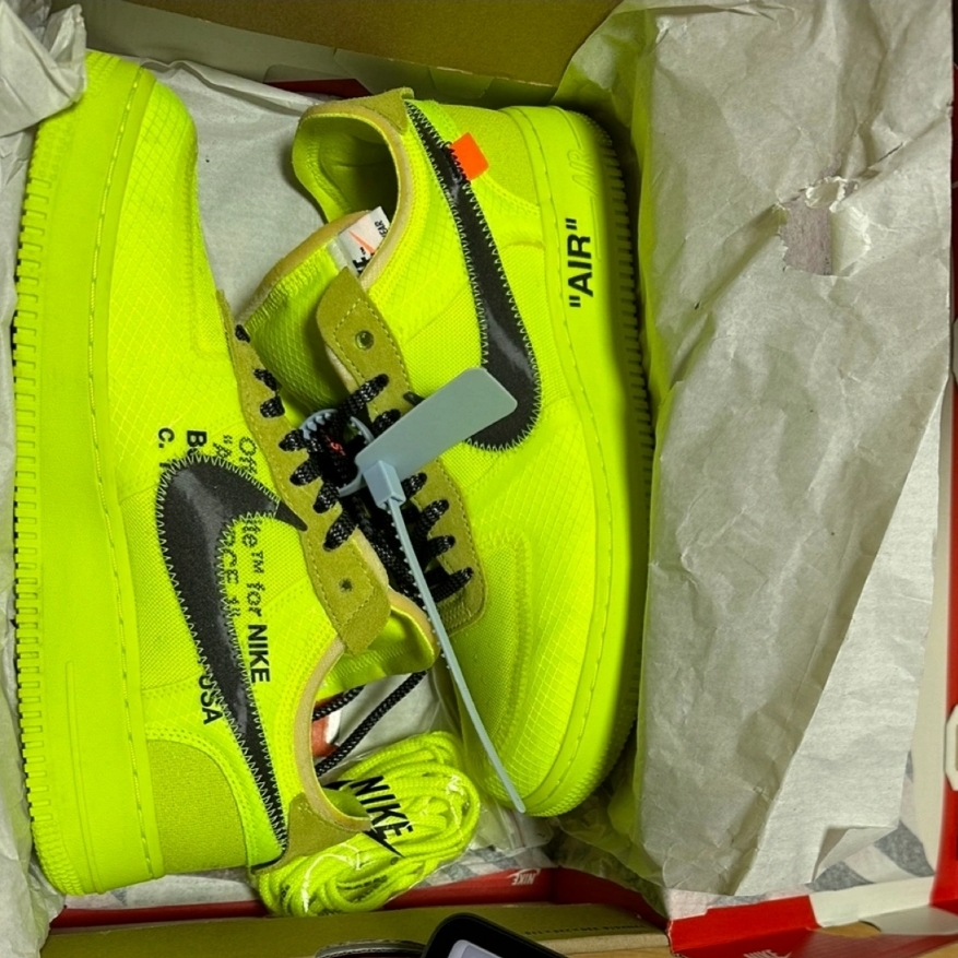 Nike x Off-White Air Force 1 Low Volt 착용 스타일
