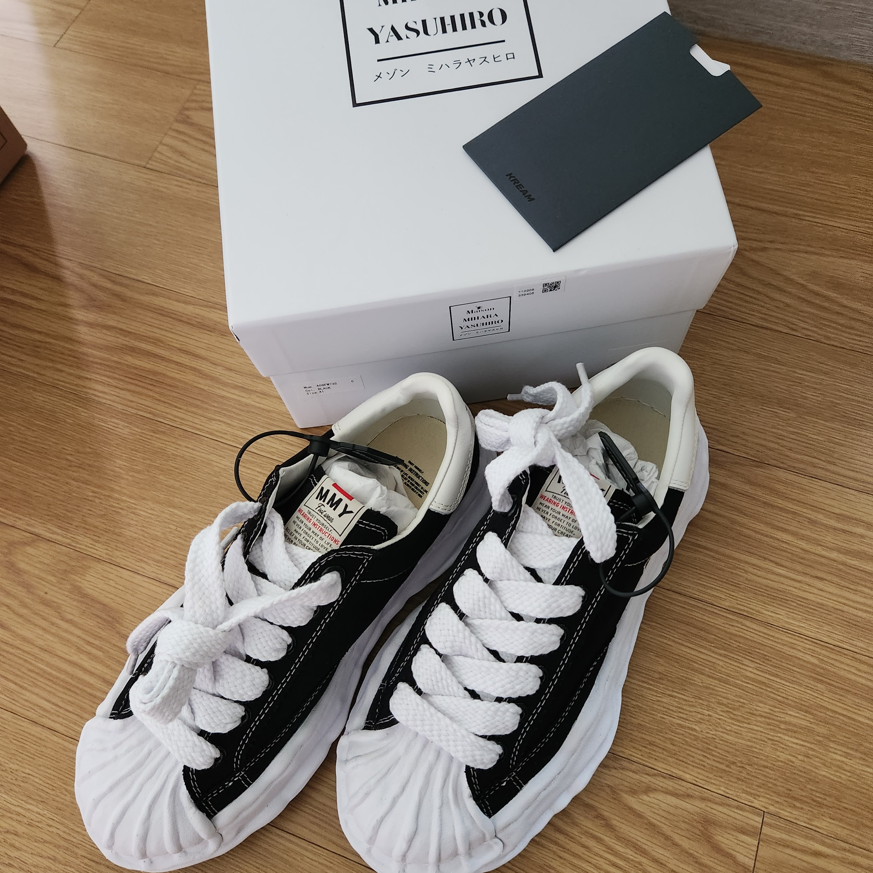 Maison Mihara Yasuhiro Blakey OG Sole Canvas Low-top Sneakers Black White 착용 스타일
