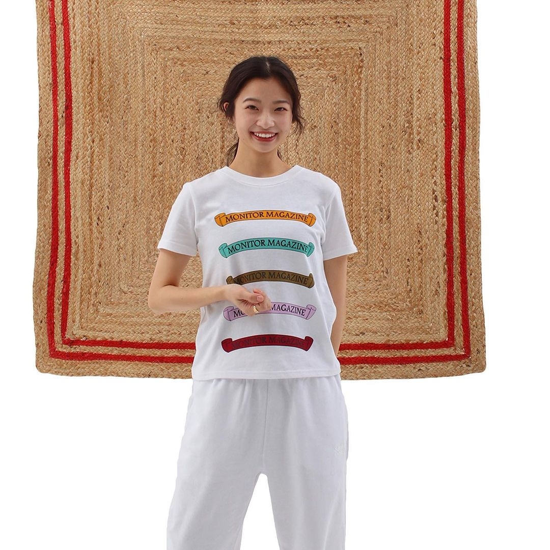 Safarispot Women 1/2 Flag Magazine Tee White, Safarispot Flag Magazine Tee White 착용 스타일 - 2