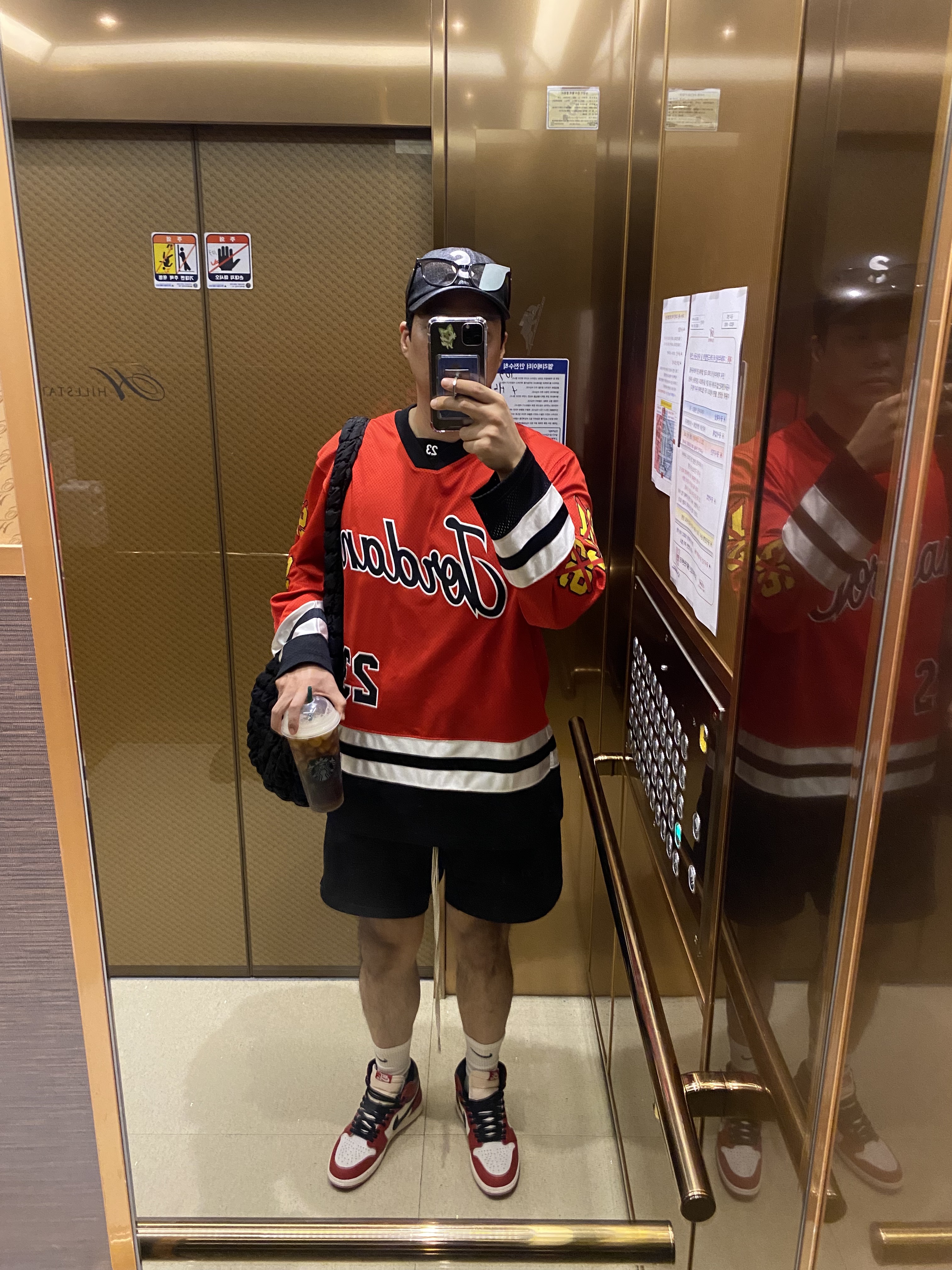 Supreme Raffia S Logo 6-Panel Black - 22SS, Jordan 1 Retro High OG Chicago 2022 착용 스타일