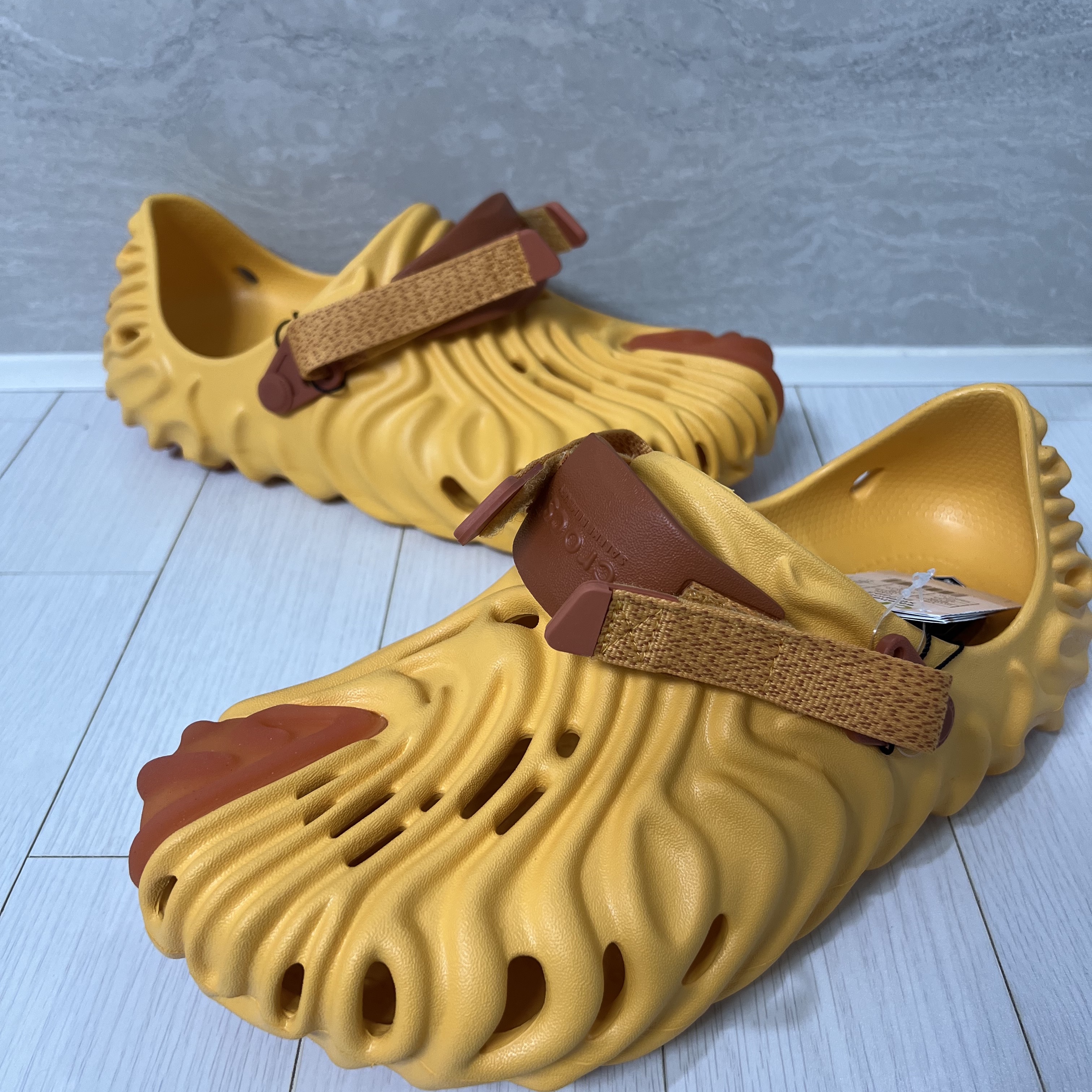 Crocs x Salehe Bembury Pollex Clog Cobbler 착용 스타일 - 2