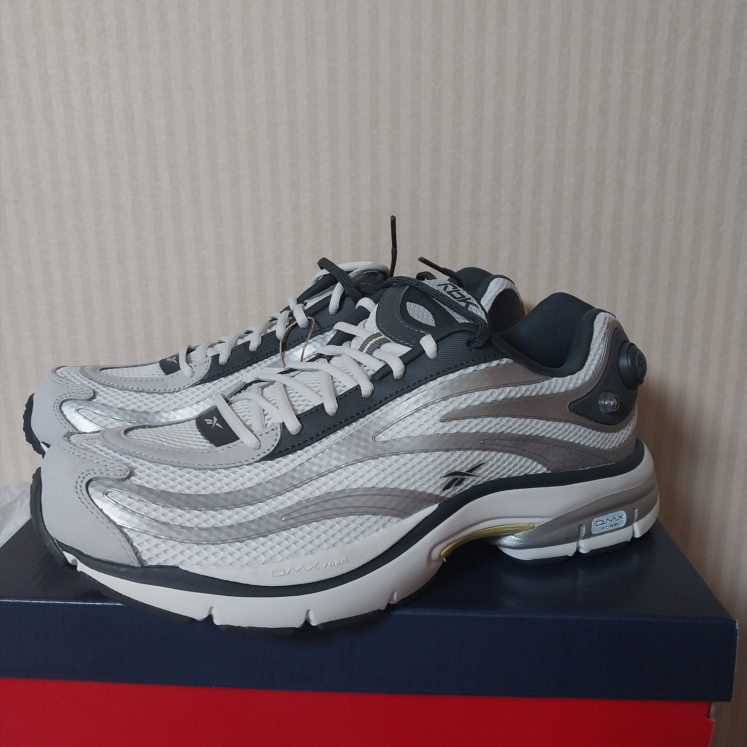 Reebok x Liful Premier Pump Paris Grey 착용 스타일