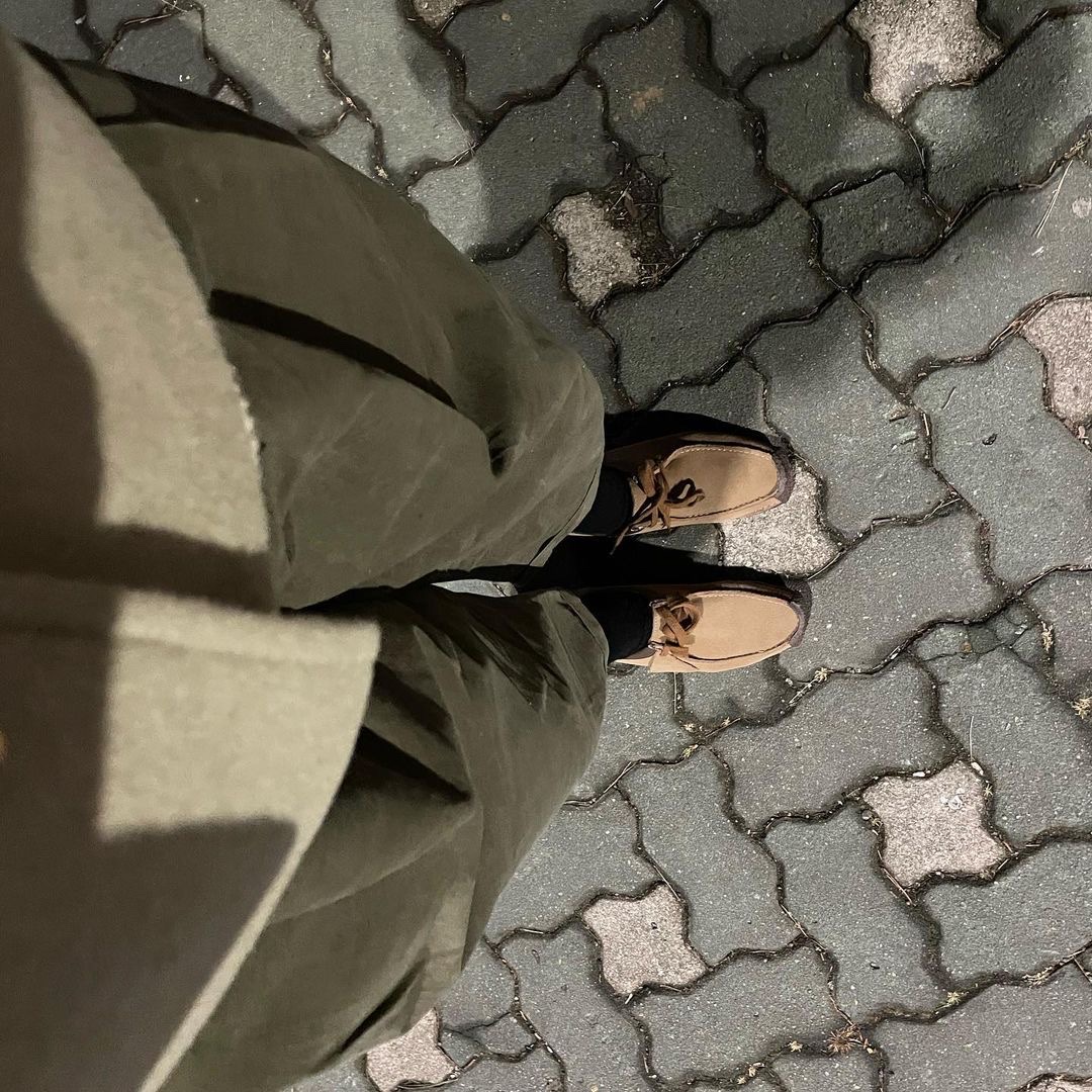 Clarks Wallabee Cola 착용 스타일