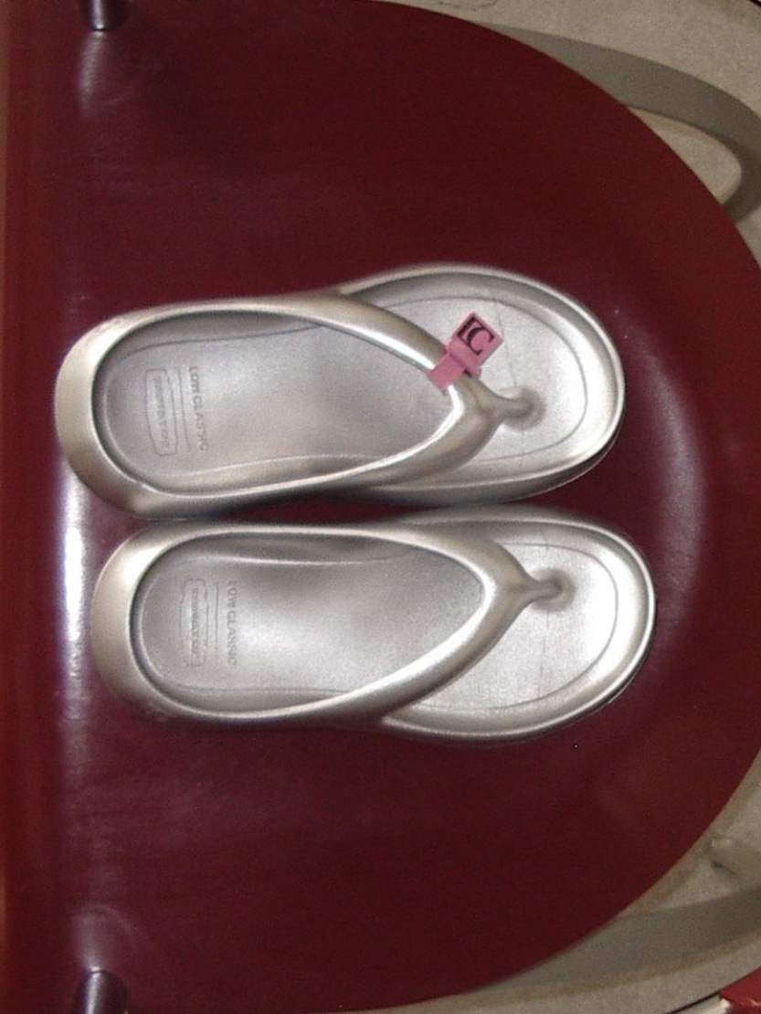 Taw&Toe x Low Classic Platform Flip Flop Silver 착용 스타일 - 2
