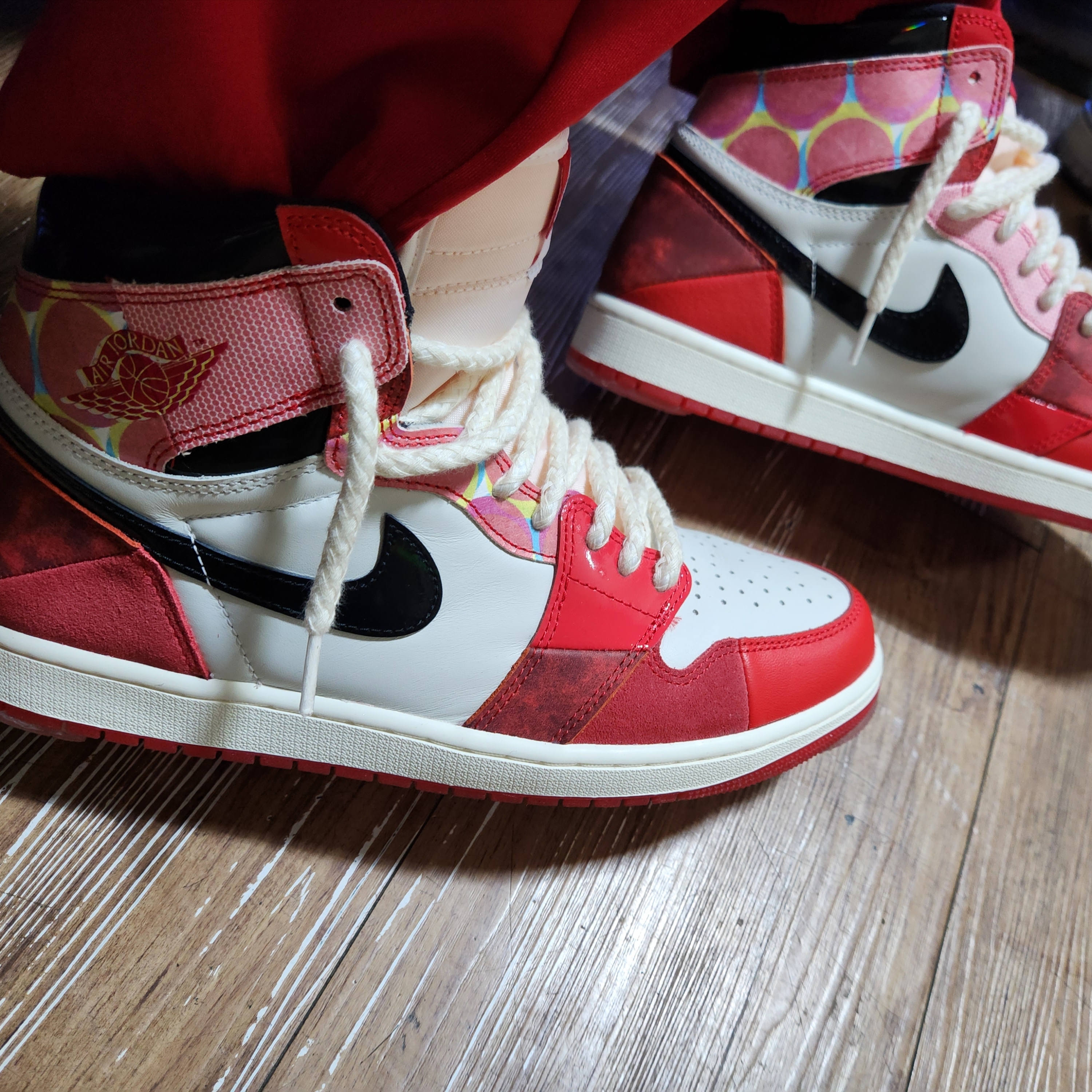 Jordan 1 Retro High Spider-Man Next Chapter 착용 스타일 - 3