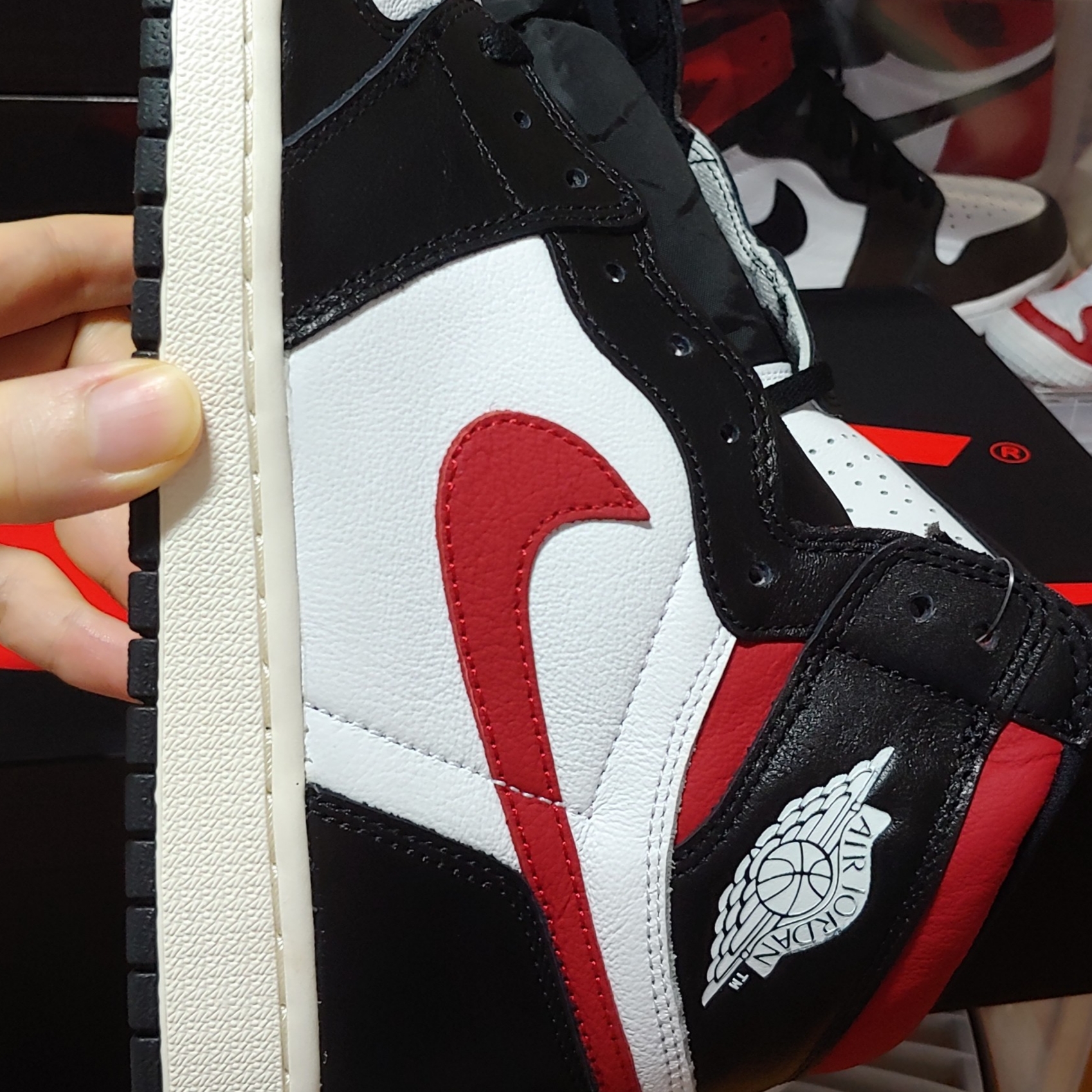 Jordan 1 Retro High OG Gym Red 착용 스타일 - 4