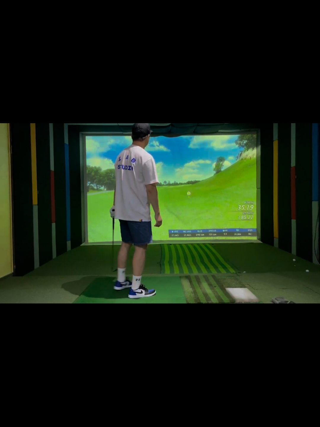 Jordan 1 Low Golf Sport Royal, IAB Studio 10th Anniversary T-Shirt White 착용 스타일