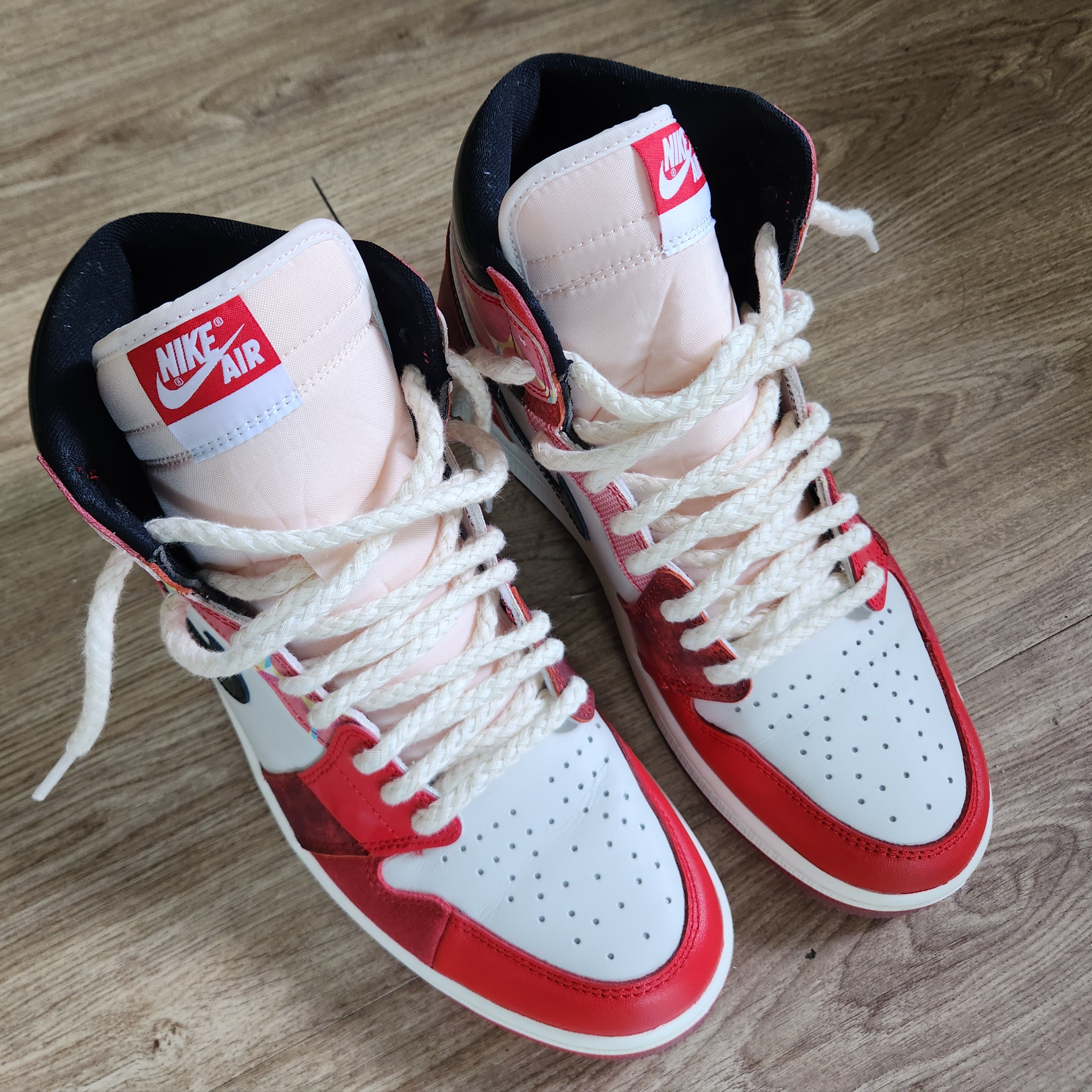 Jordan 1 Retro High Spider-Man Next Chapter 착용 스타일 - 4