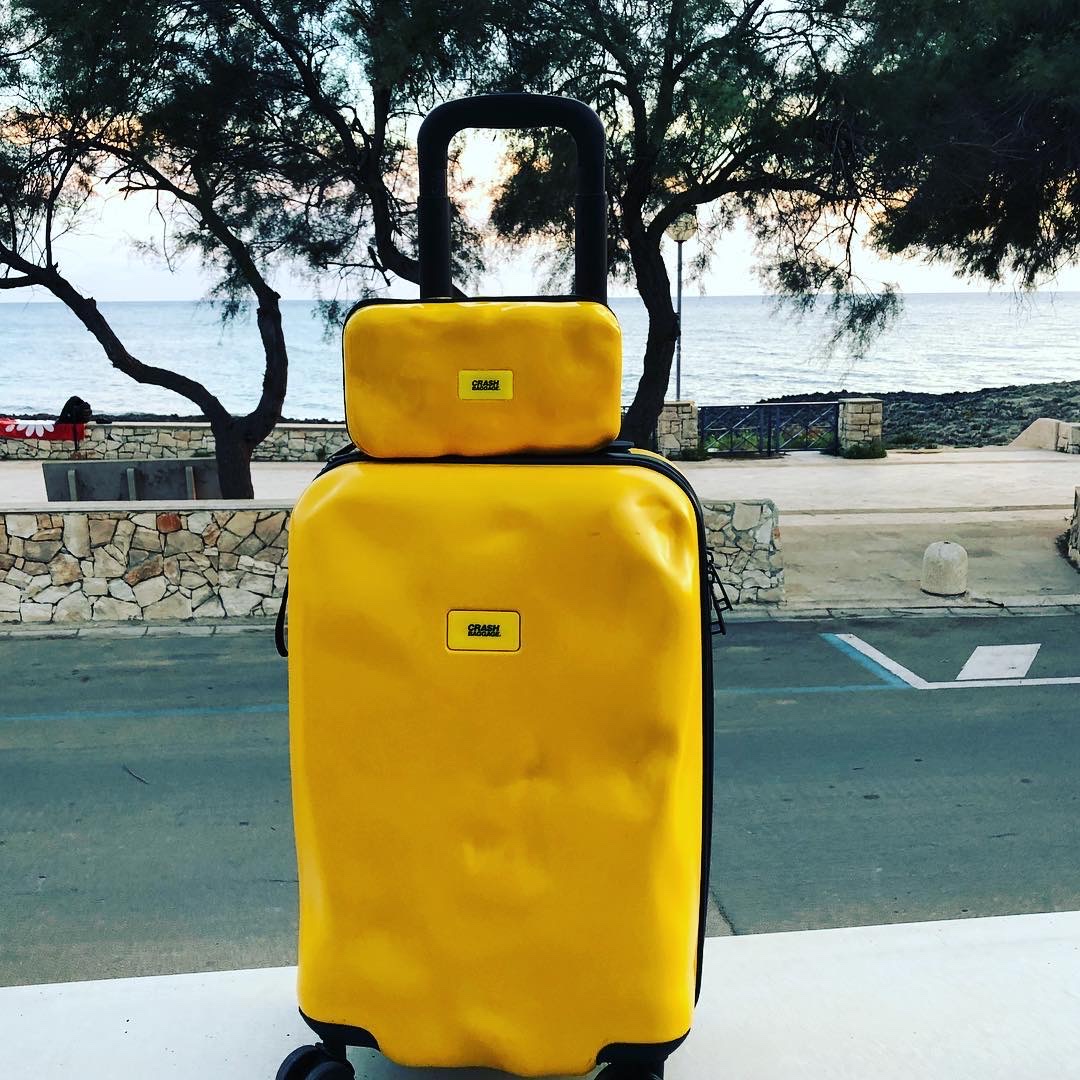 CRASH BAGGAGE Icon 26inch Yellow, CRASH BAGGAGE Mini Icon Yellow 착용 스타일