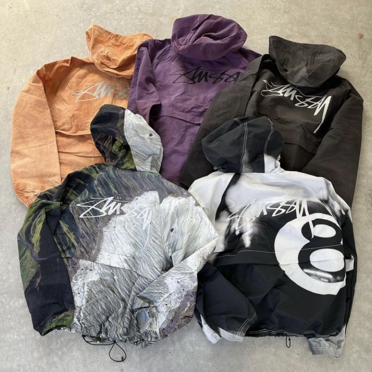 Stussy Wave Dye Beach Shell Jacket Black, Stussy Wave Dye Beach Shell Jacket Orange 착용 스타일