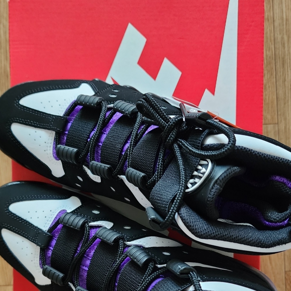 Nike Air Max 2 CB 94 Black and Pure Purple 착용 스타일 - 2