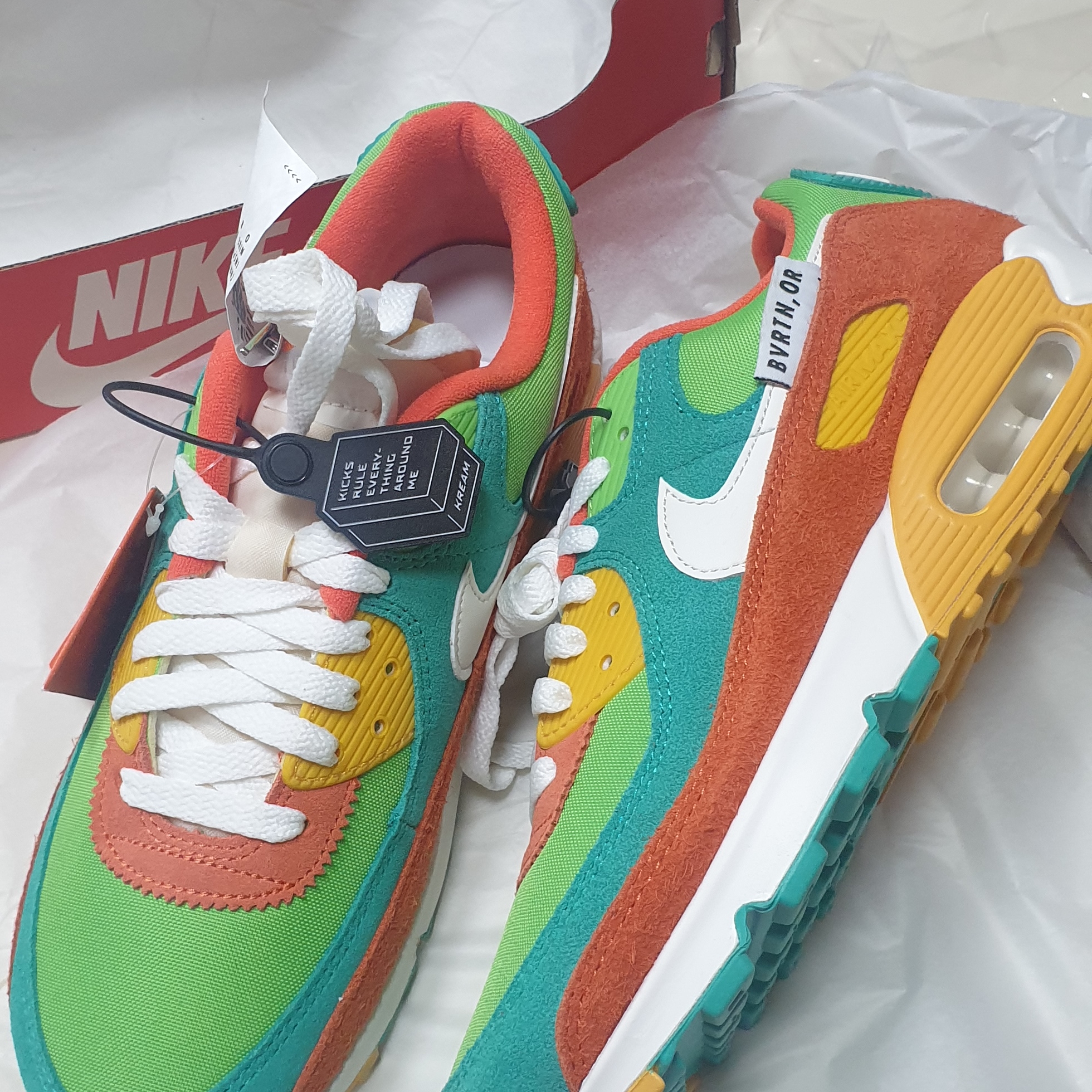 Nike Air Max 90 SE Air Max Running Club Roma Green 착용 스타일