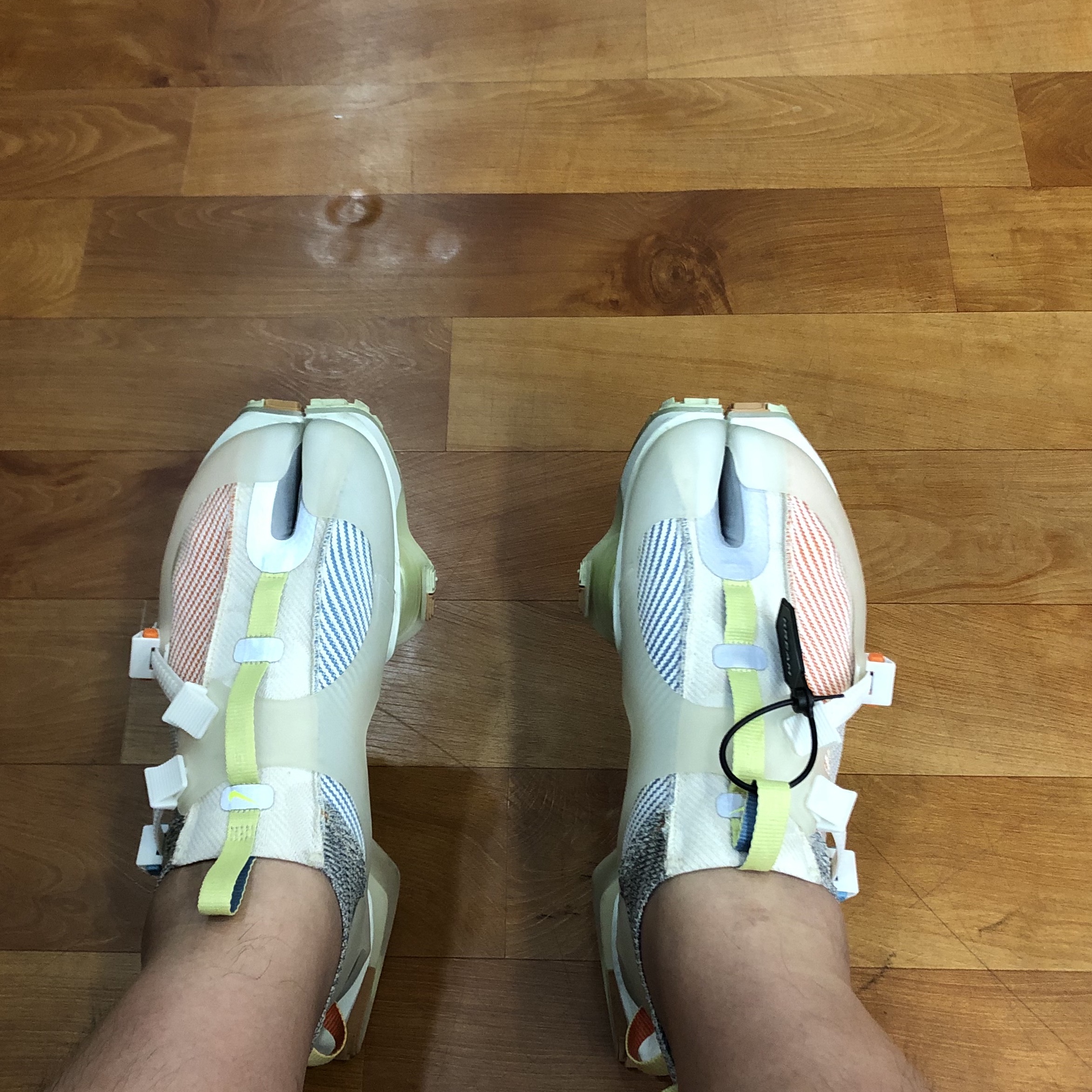 Nike ISPA Road Warrior Volt 착용 스타일